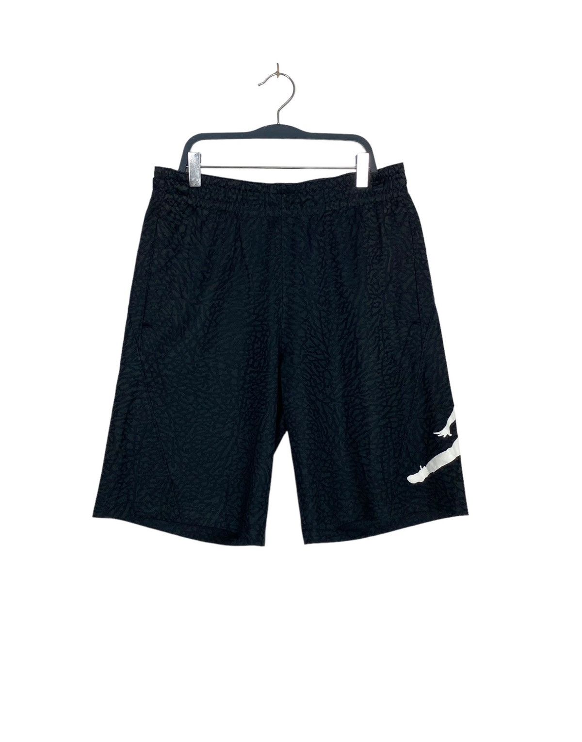 Nike Rare Nike Air Jordon Jumpman Logo Elephant Print Short Pants Size US 31 - 1 Thumbnail
