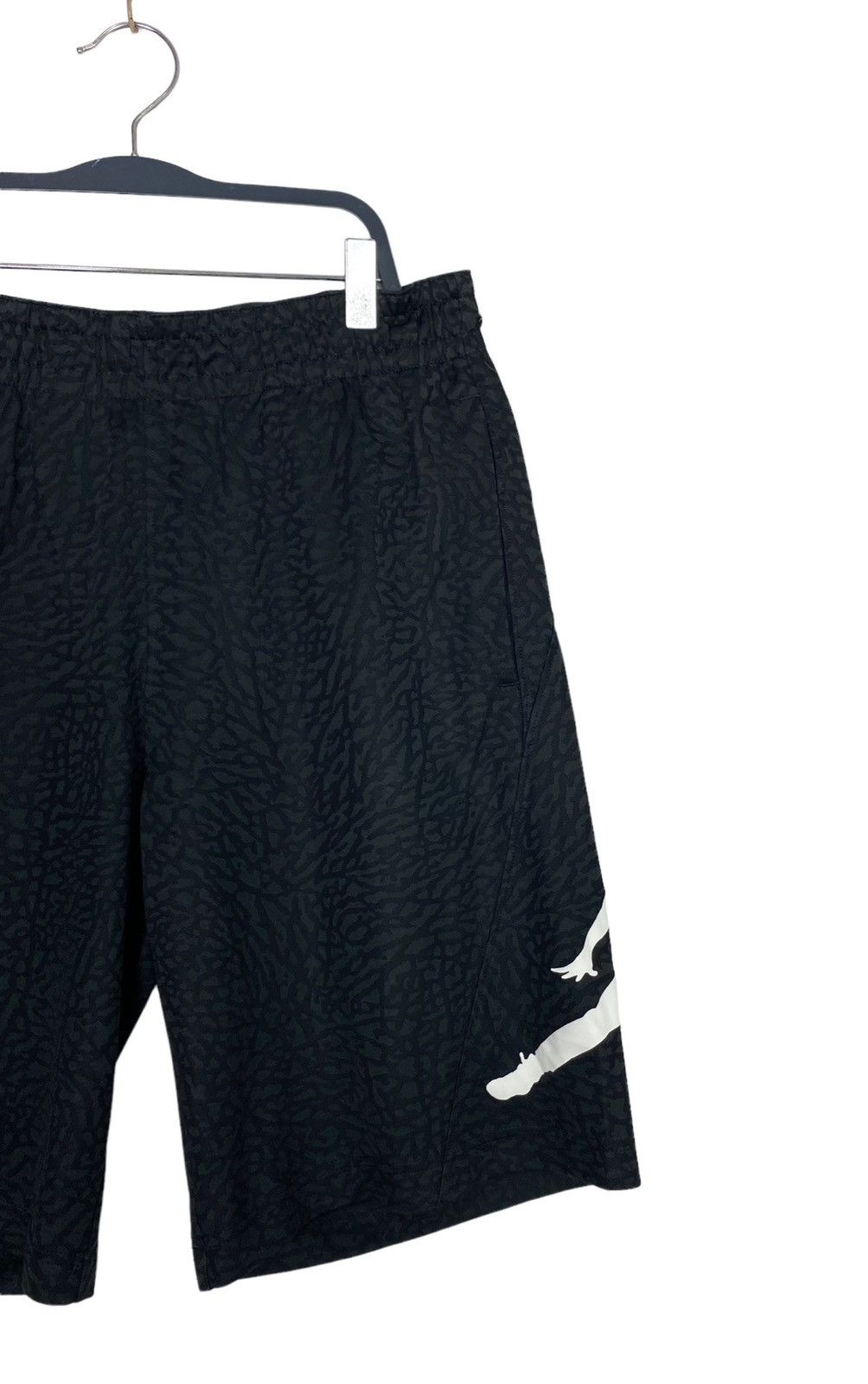 Nike Rare Nike Air Jordon Jumpman Logo Elephant Print Short Pants Size US 31 - 2 Thumbnail