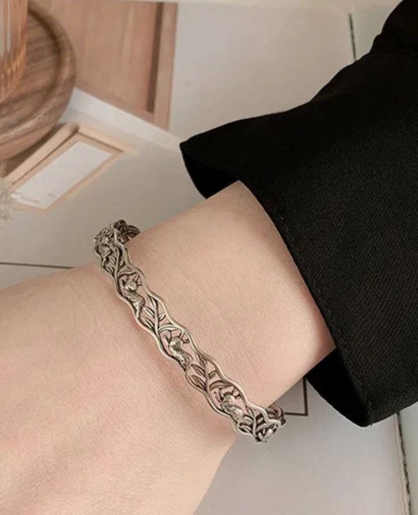 Jewelry Rabbit Running Hollow Bangle Bracelet Size ONE SIZE - 4 Thumbnail