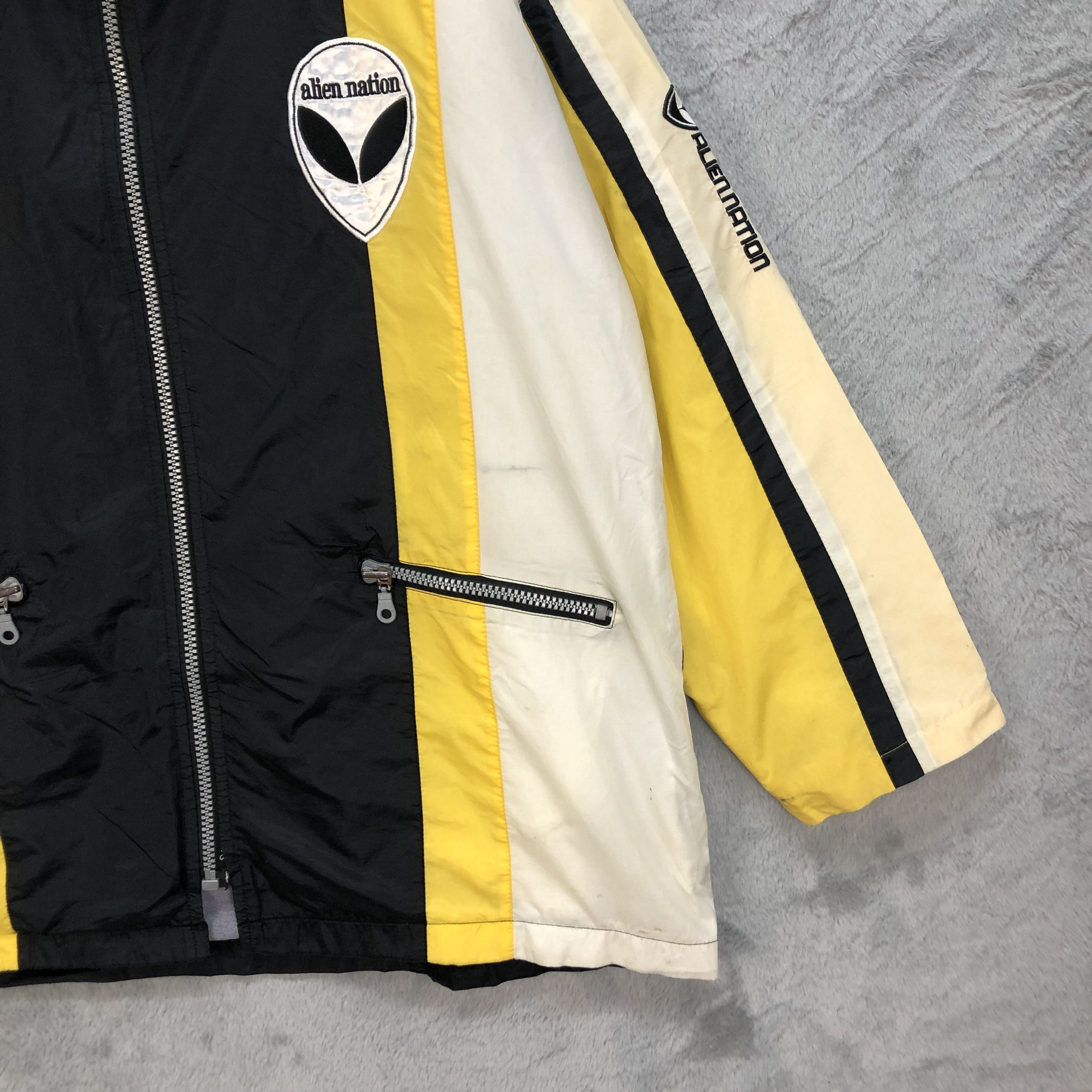 Alien Workshop Vintage 90s Trashed Alien Nation Big Logo Jacket #6457-68 Size US XL / EU 56 / 4 - 9 Thumbnail