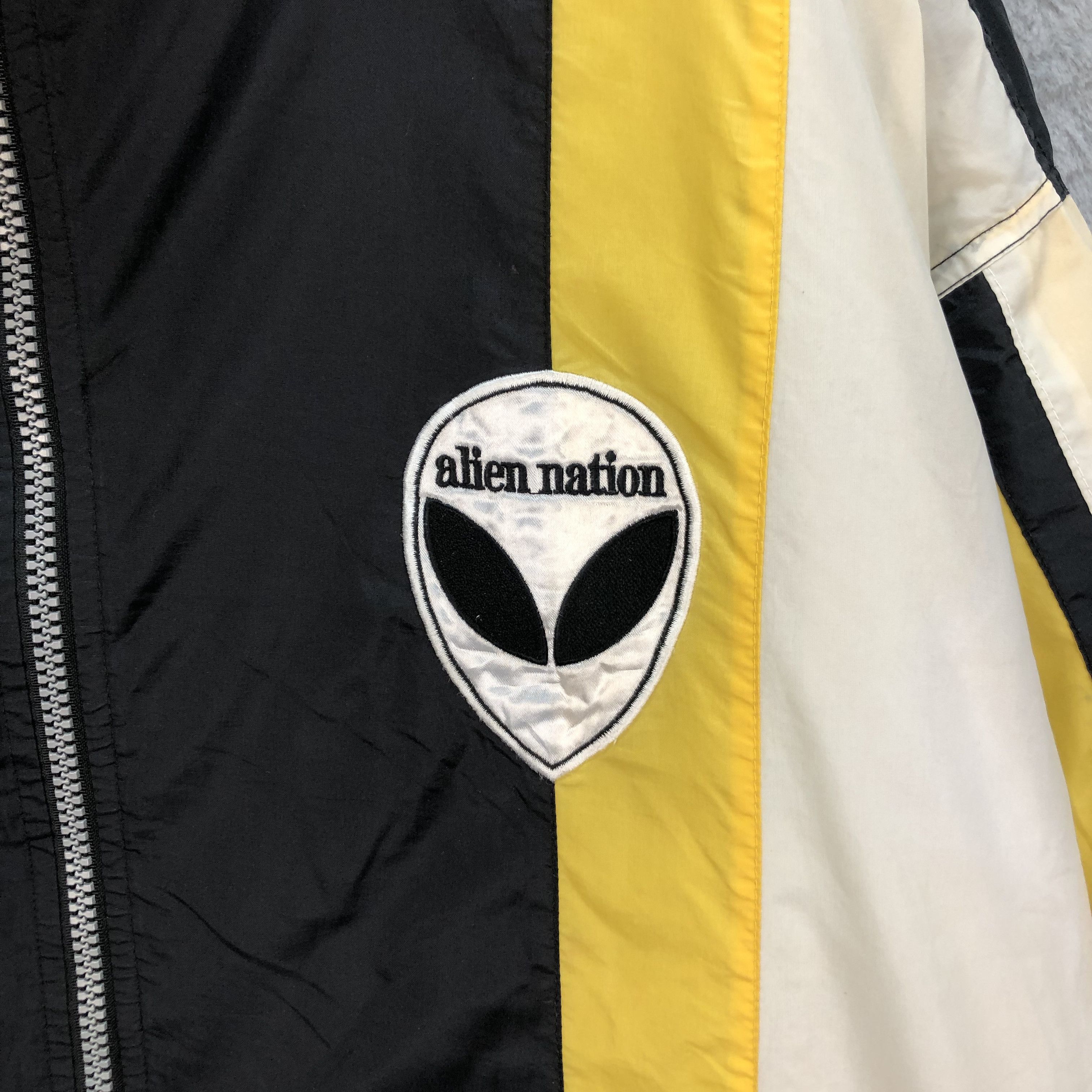 Alien Workshop Vintage 90s Trashed Alien Nation Big Logo Jacket #6457-68 Size US XL / EU 56 / 4 - 3 Thumbnail