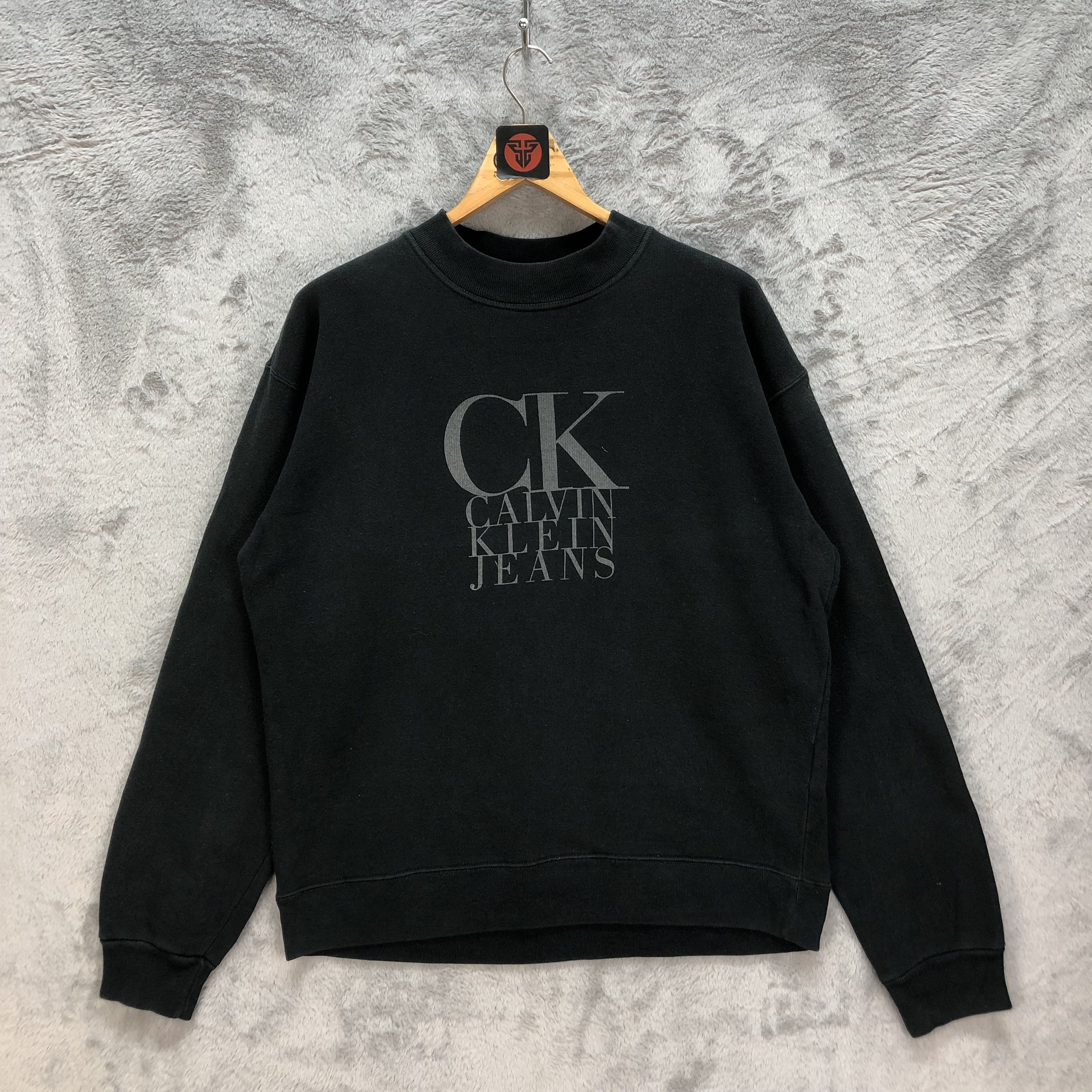 Calvin Klein VINTAGE CK JEANS BIG LOGO SWEATSHIRTS #6448-67 Size US L / EU 52-54 / 3 - 1 Thumbnail