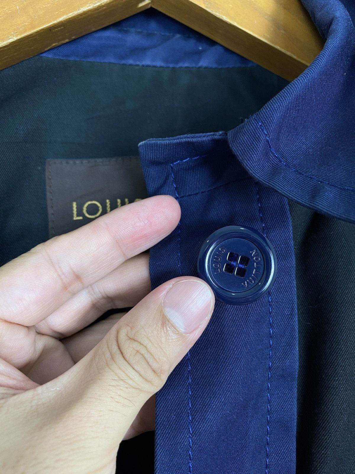 Louis Vuitton FINAL PRICE‼️ Louis Vuitton Paris Trenchcoat France (Women) Size S / US 4 / IT 40 - 8 Thumbnail