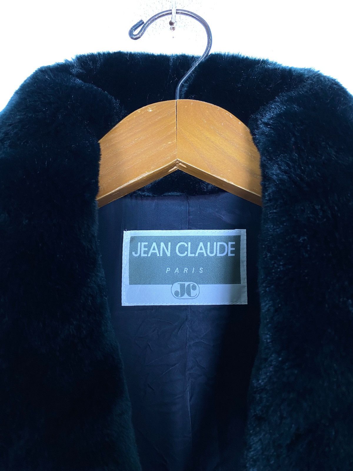Japanese Brand Rare‼️Jean Claude Paris Mongolian Fur Coat (For Women) Size ONE SIZE - 2 Thumbnail