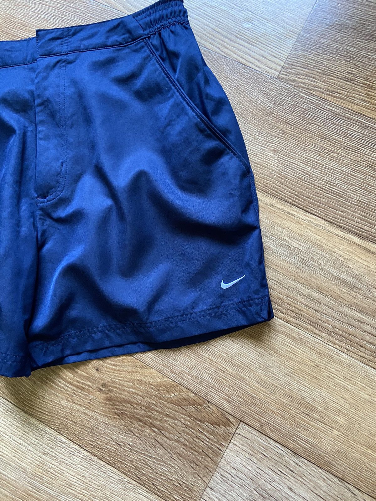 Nike Nike Court Basic Mini Logo Shorts Size US 32 / EU 48 - 3 Thumbnail