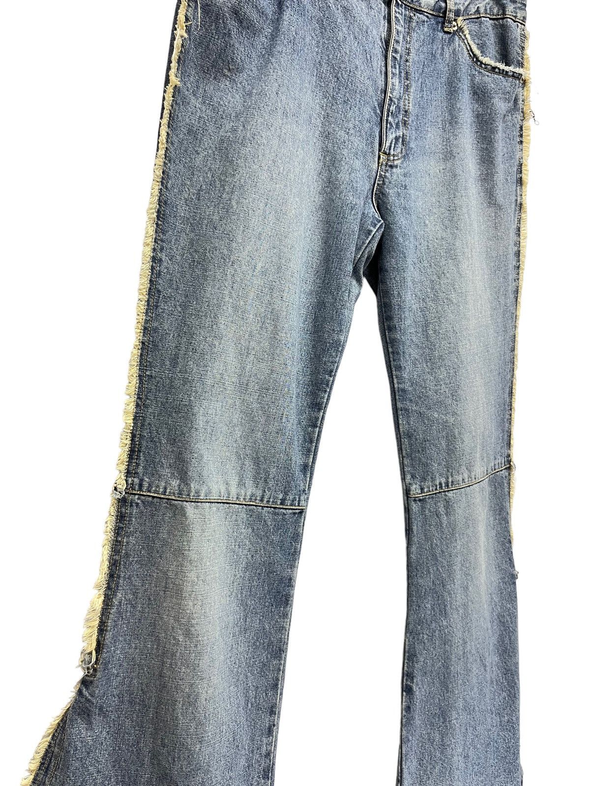Designer × Japanese Brand × Vintage Vintage 90’s Japanese Denim Frayed Hem Bell Bottom Flared Size US 32 / EU 48 - 5 Thumbnail