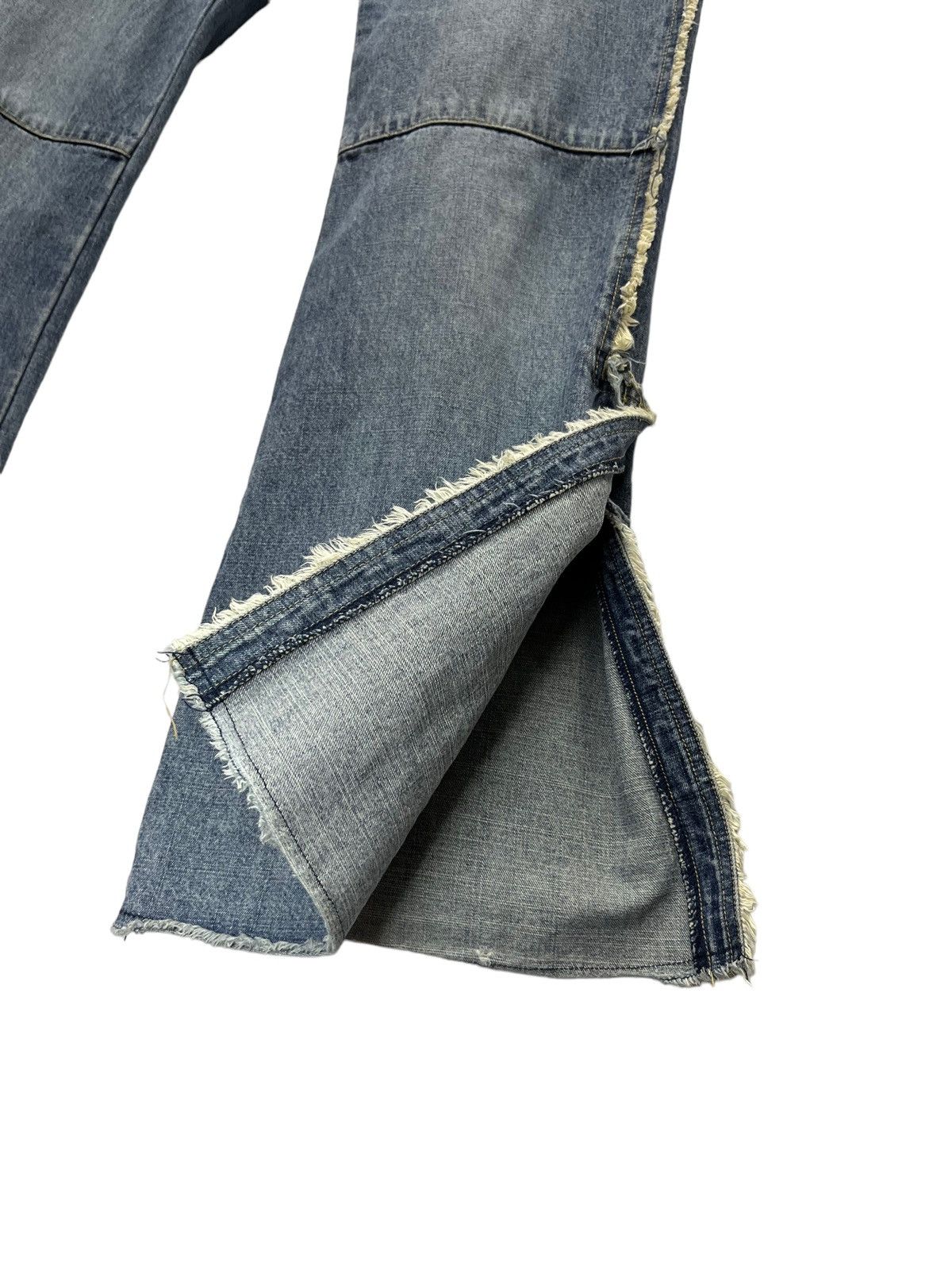 Designer × Japanese Brand × Vintage Vintage 90’s Japanese Denim Frayed Hem Bell Bottom Flared Size US 32 / EU 48 - 8 Thumbnail