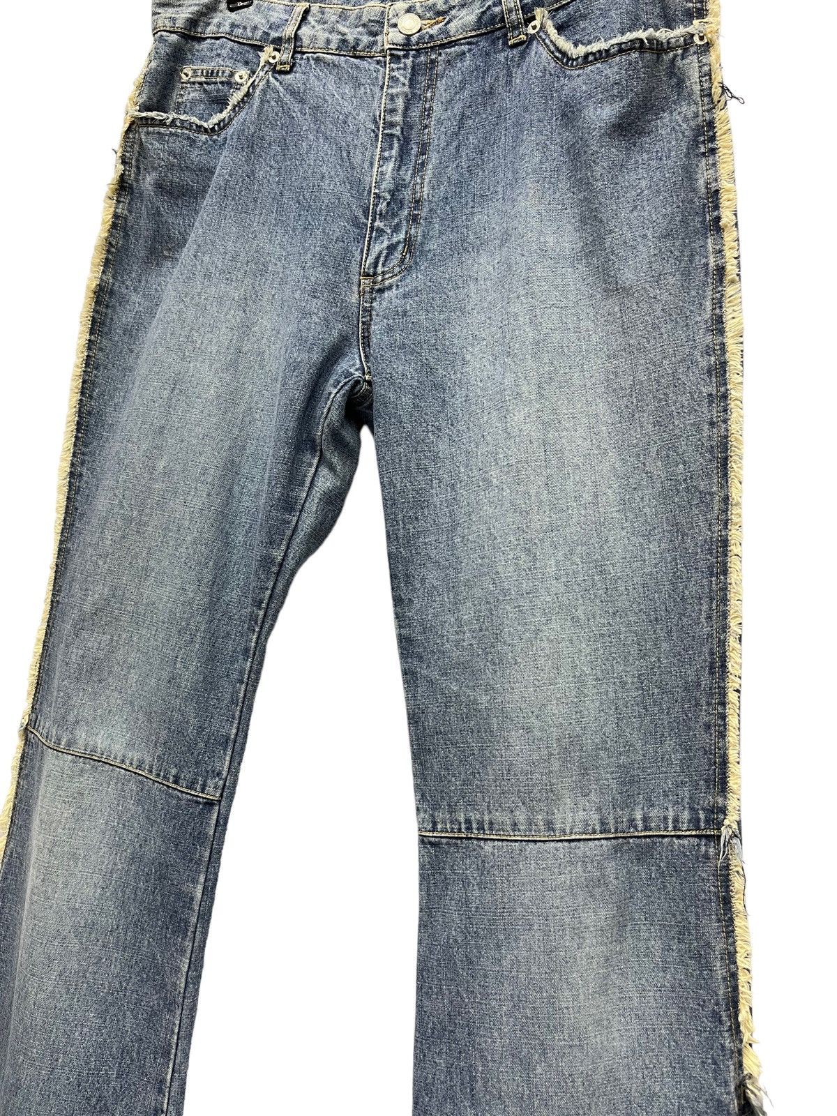 Designer × Japanese Brand × Vintage Vintage 90’s Japanese Denim Frayed Hem Bell Bottom Flared Size US 32 / EU 48 - 4 Thumbnail