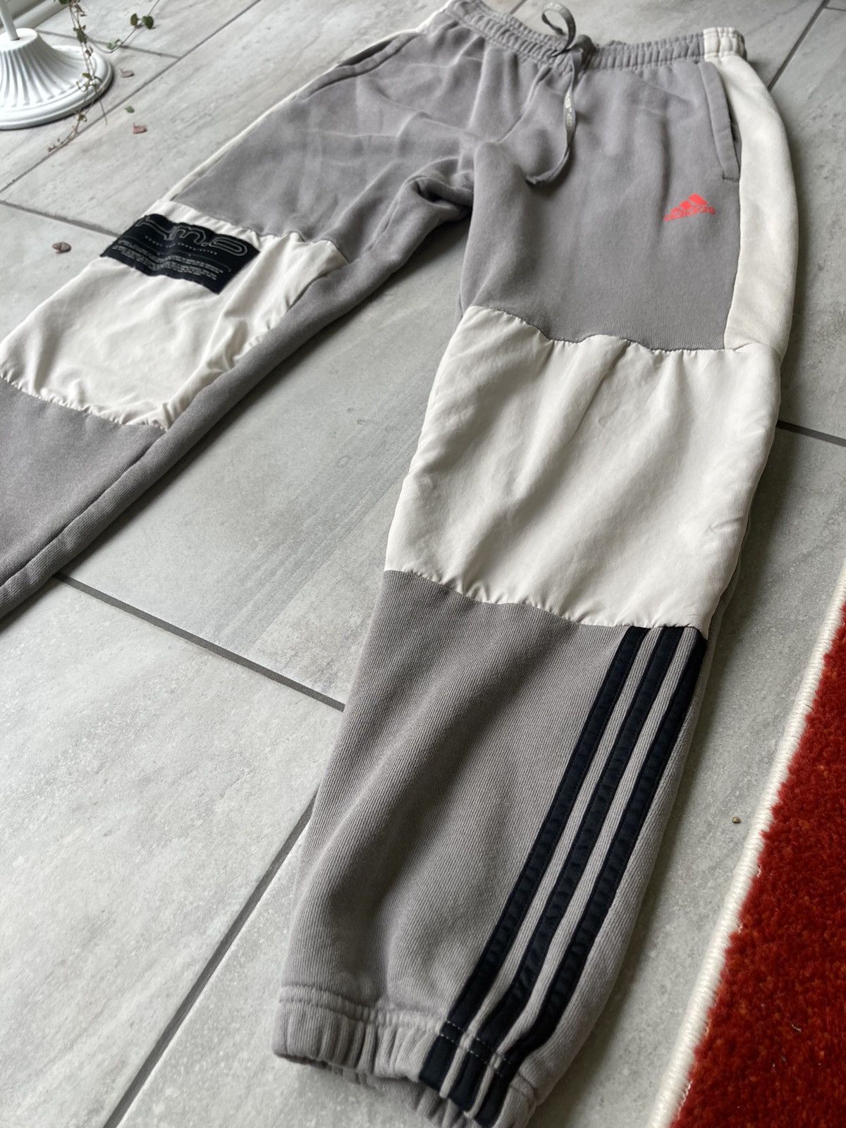 Adidas Adidas three stripes sweatpants Size US 32 / EU 48 - 4 Thumbnail