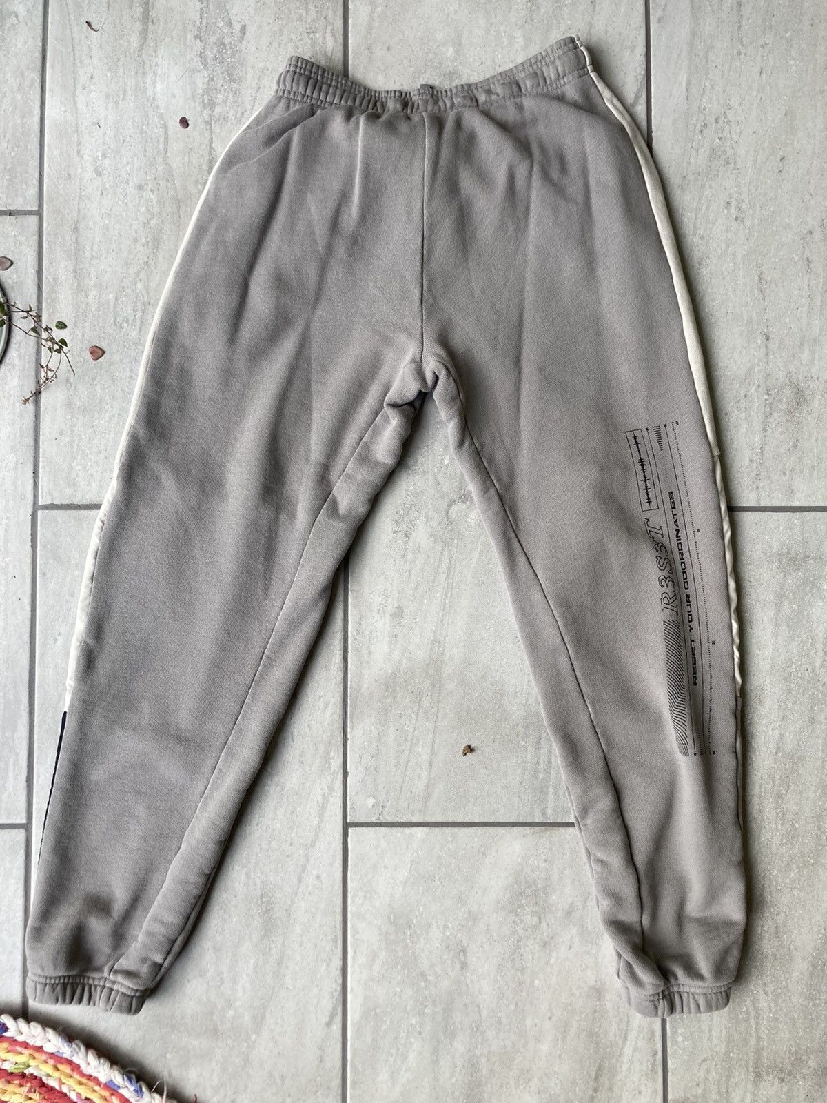 Adidas Adidas three stripes sweatpants Size US 32 / EU 48 - 7 Thumbnail
