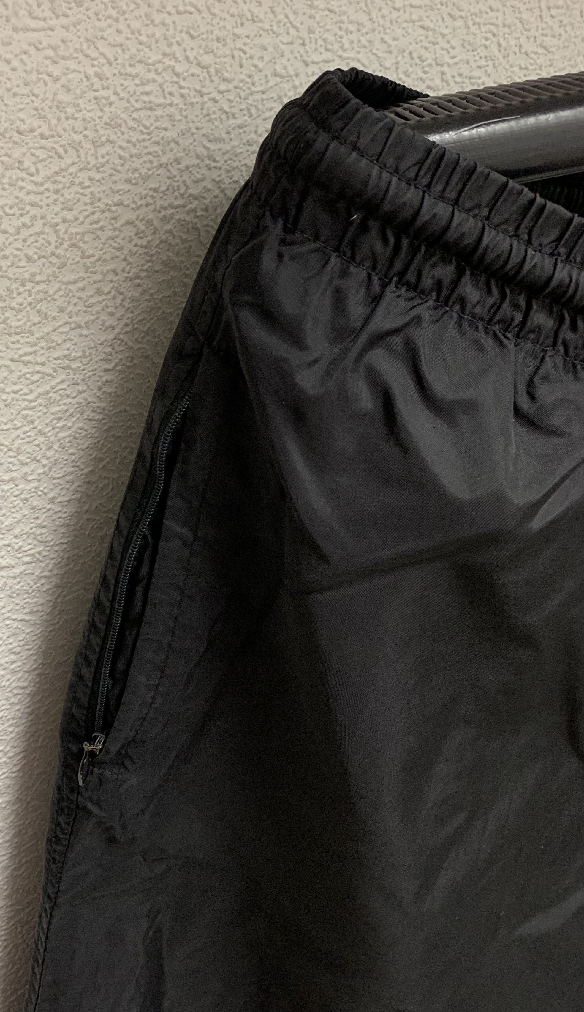Nike Nike vintage black sweatpants drill 90th red tags Xl size Size US 36 / EU 52 - 4 Thumbnail