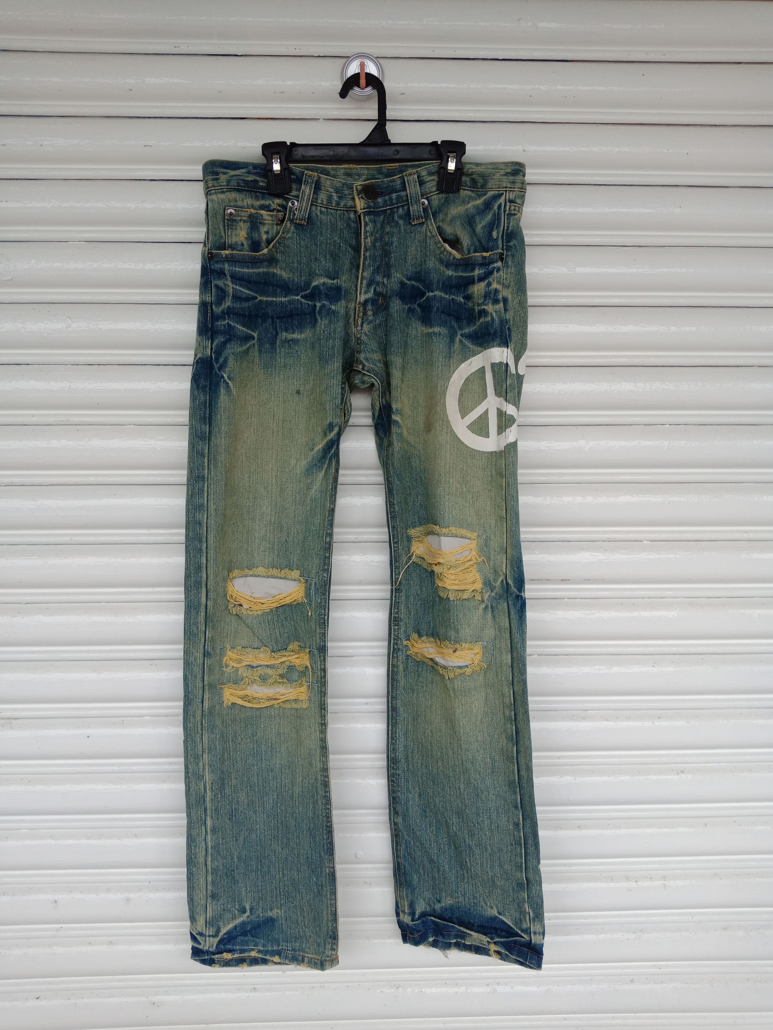 In The Attic Loma Doine Anarchy Peace Mudwash Distressed Flare Size US 31 - 1 Thumbnail