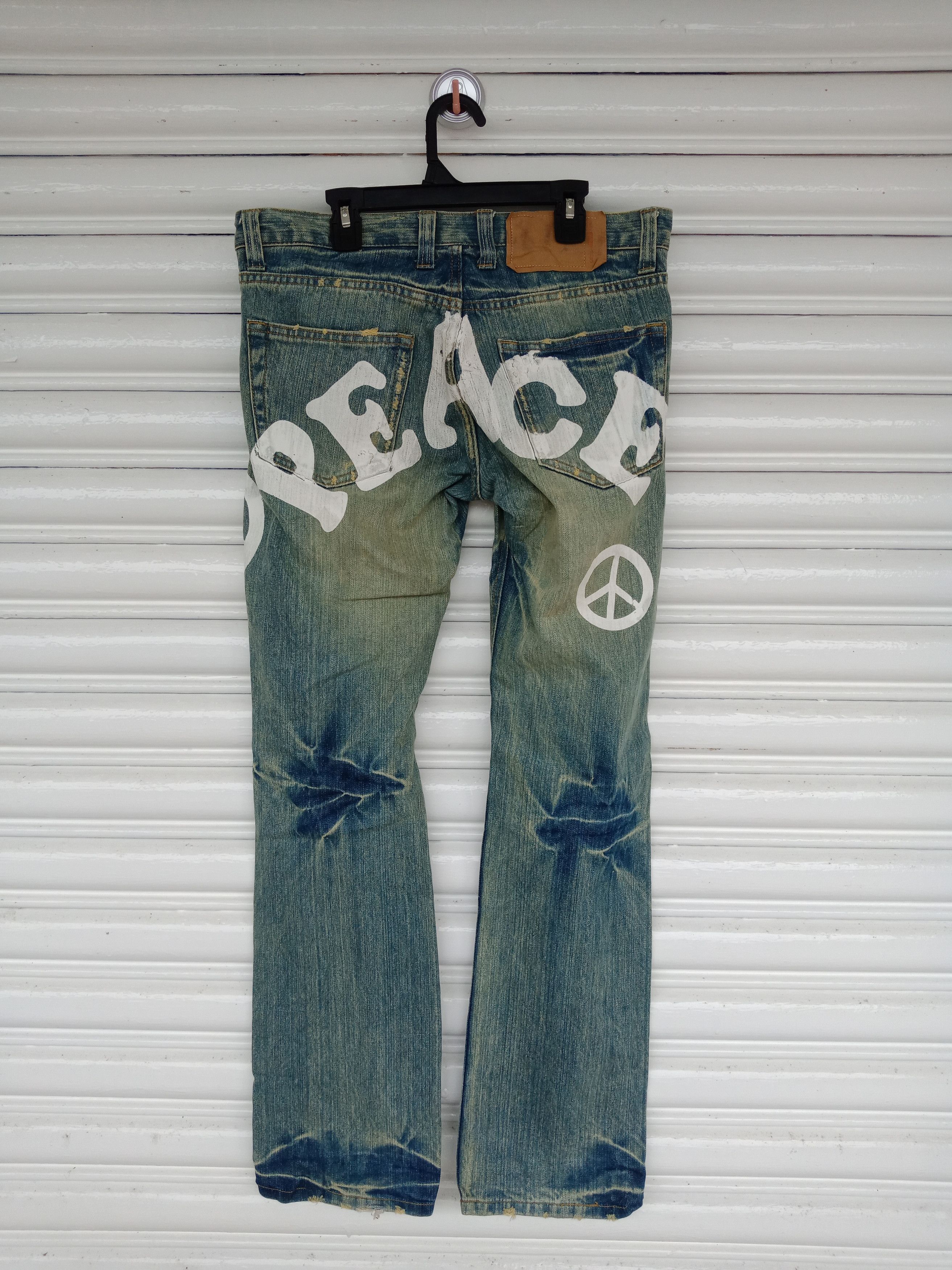 In The Attic Loma Doine Anarchy Peace Mudwash Distressed Flare Size US 31 - 2 Thumbnail