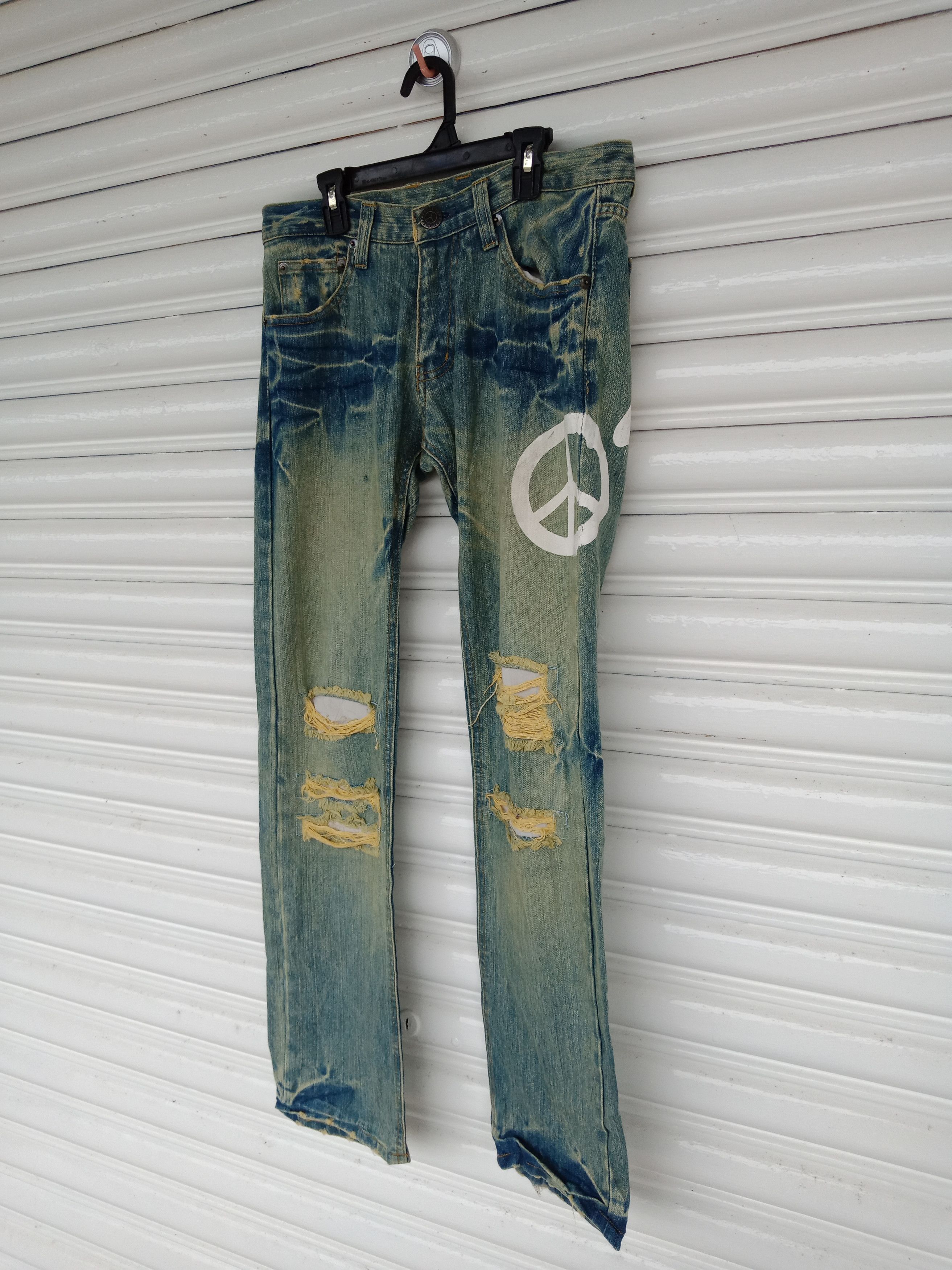 In The Attic Loma Doine Anarchy Peace Mudwash Distressed Flare Size US 31 - 3 Thumbnail