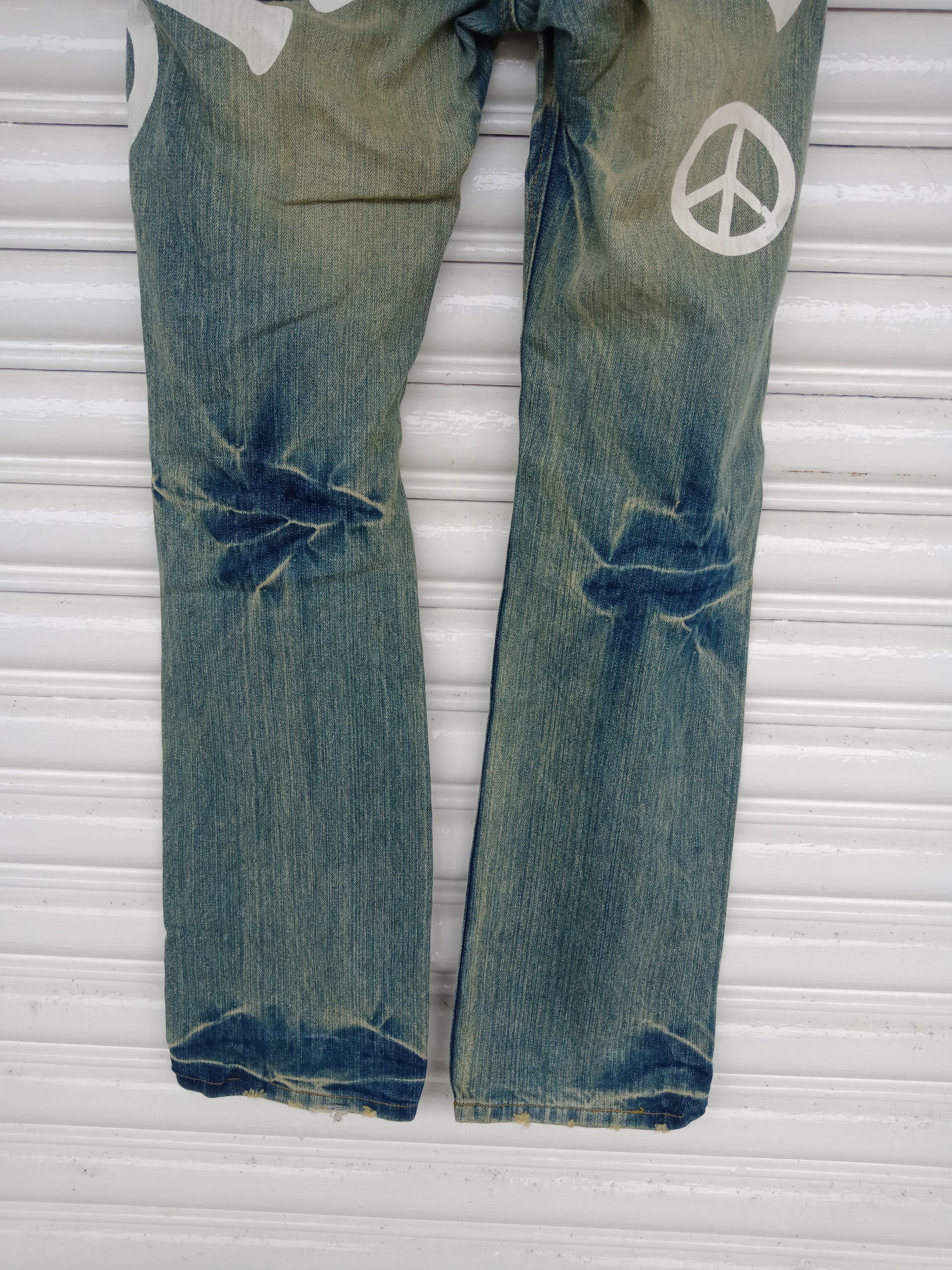 In The Attic Loma Doine Anarchy Peace Mudwash Distressed Flare Size US 31 - 6 Thumbnail