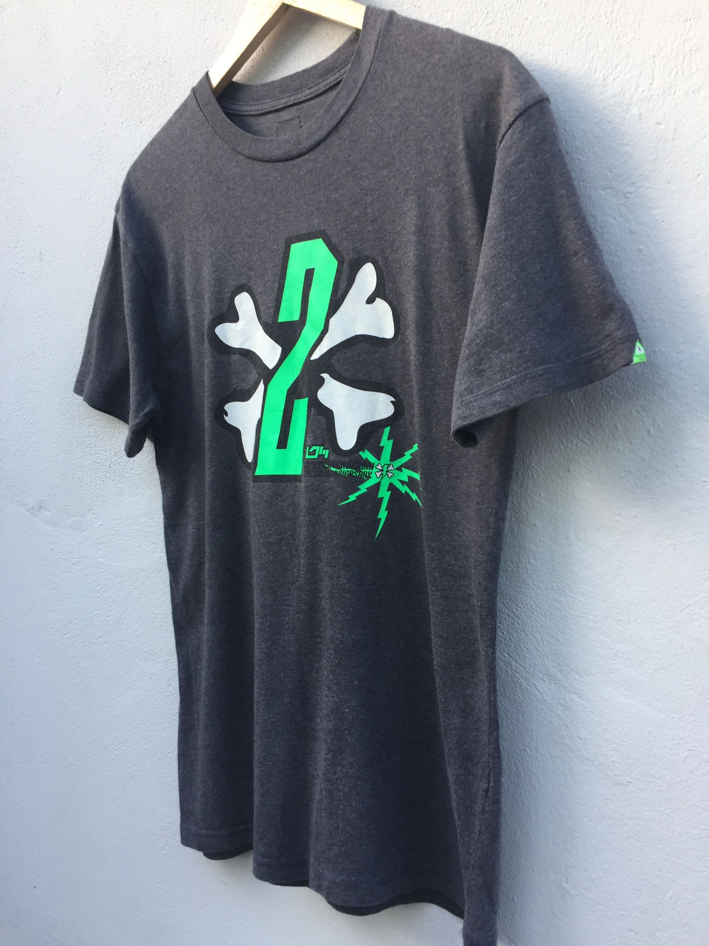 Jun Takahashi SS2001 UNDERCOVER ANNIVERSARY CHAOTIC DISCORD T-SHIRT Size US S / EU 44-46 / 1 - 3 Thumbnail