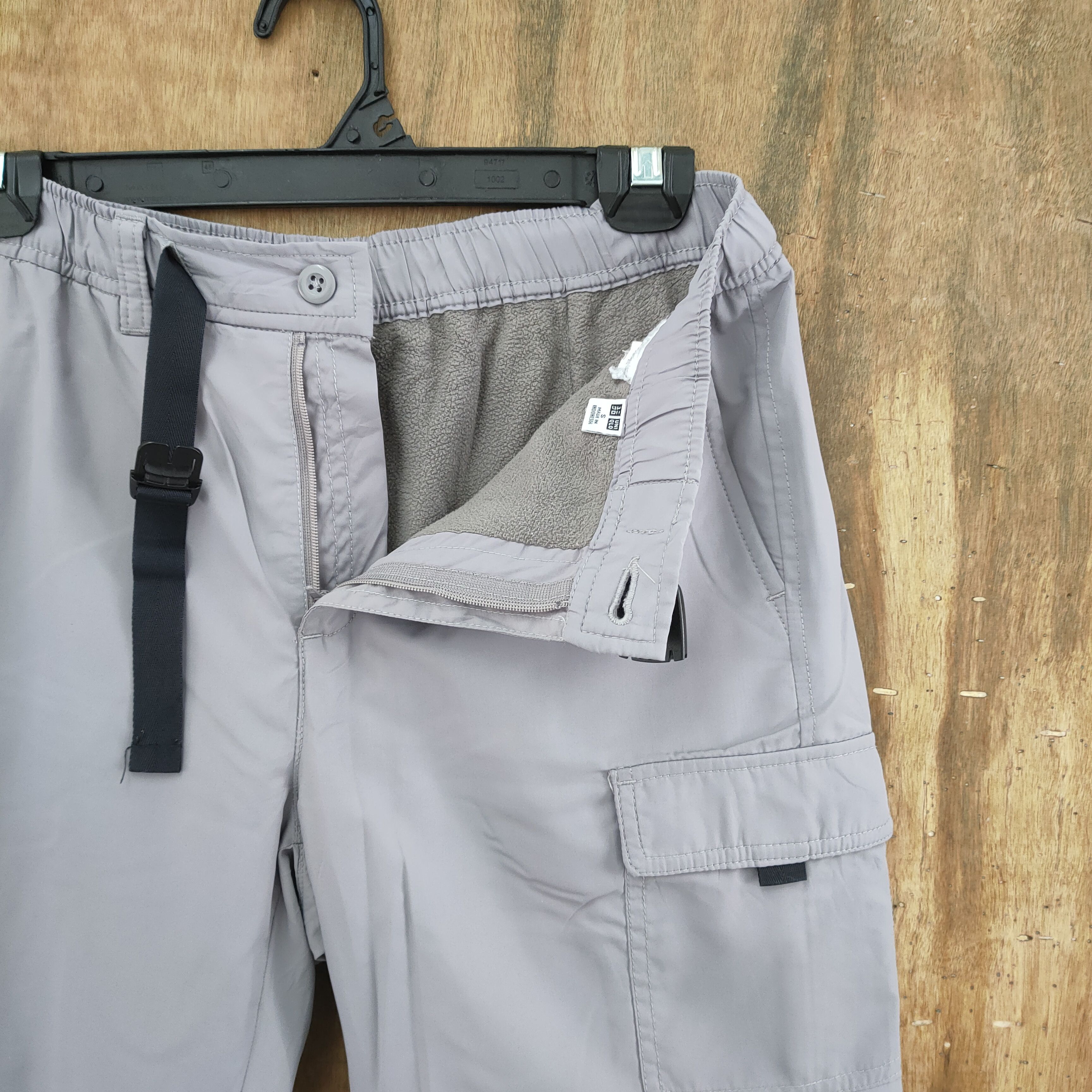 Uniqlo UNIQLO WINTER CARGO PANTS /OUTDOOR PANTS Size US 26 / EU 42 - 4 Thumbnail
