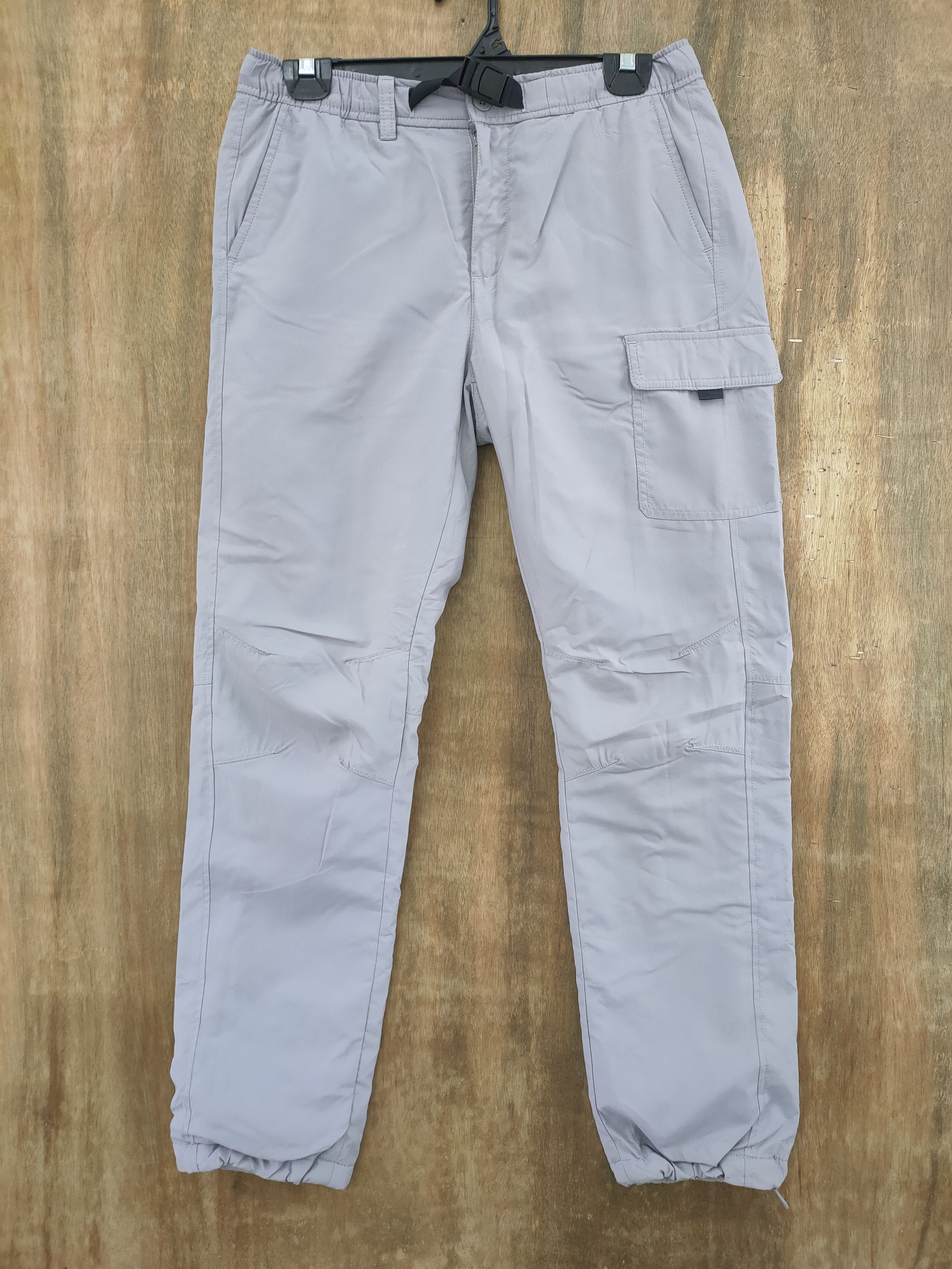 image of Uniqlo Winter Cargo Pants /outdoor Pants in Light Gray, Men's (Size 26)