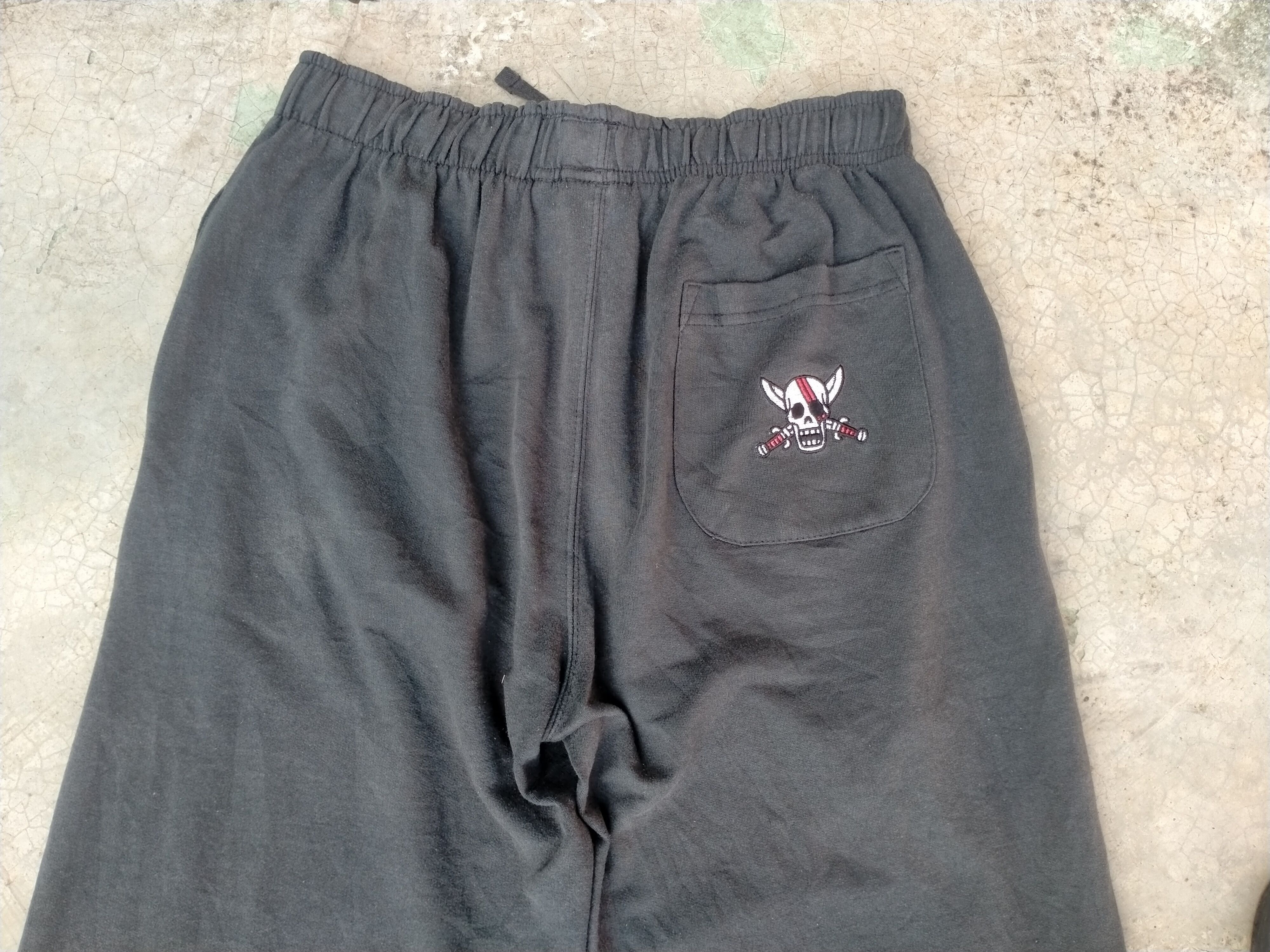 Anime × Japanese Brand × One Piece Extremely Rare VTG ONE PIECE AKAGAMI NO SHANKS Sweatpants Size US 34 / EU 50 - 10 Thumbnail