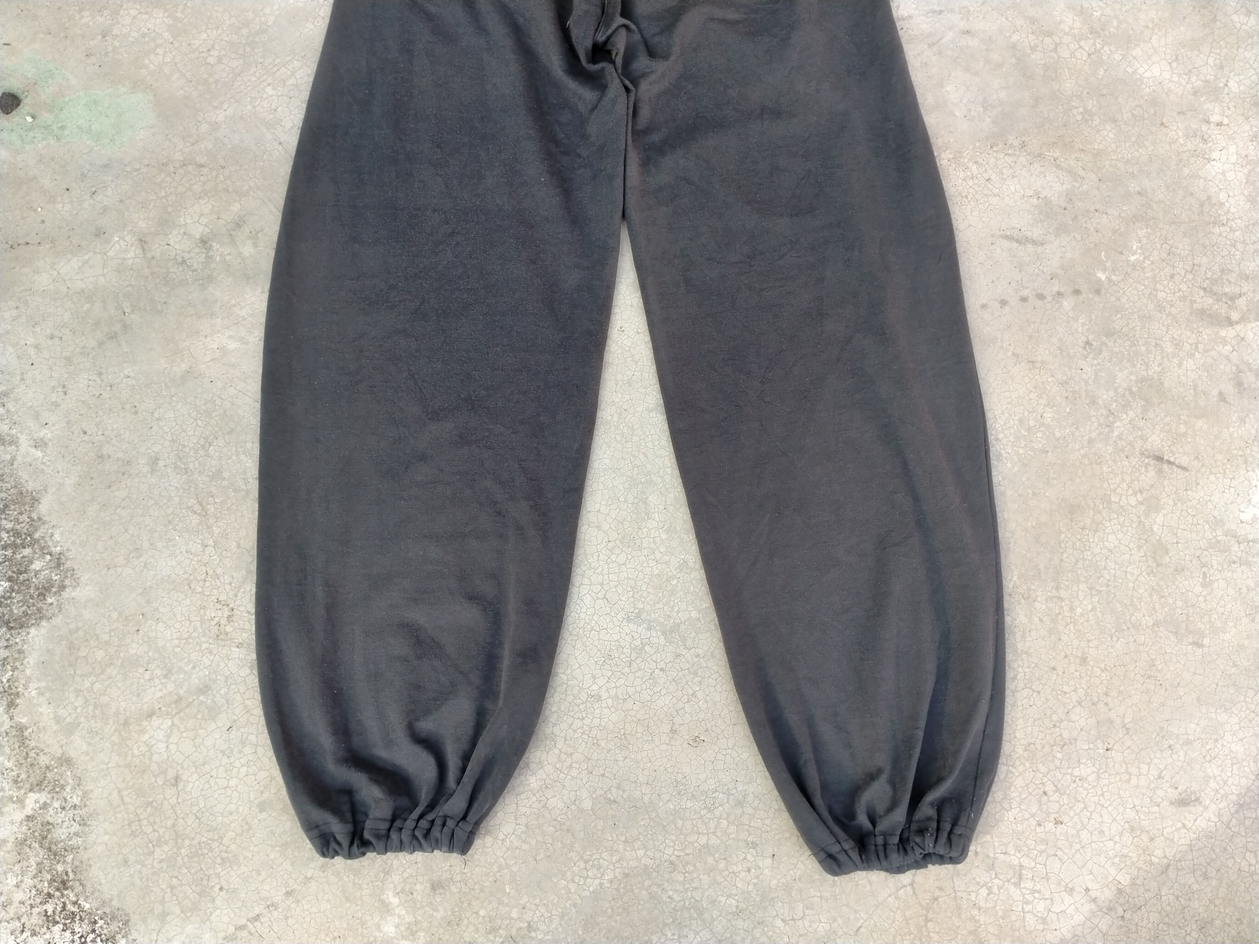 Anime × Japanese Brand × One Piece Extremely Rare VTG ONE PIECE AKAGAMI NO SHANKS Sweatpants Size US 34 / EU 50 - 11 Thumbnail