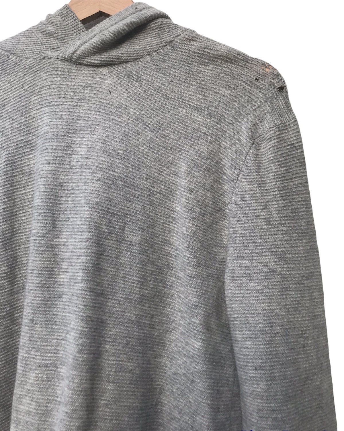United Arrows United Arrows Distressed Wool & Cashmere Hoodie Sweater Size US S / EU 44-46 / 1 - 3 Thumbnail