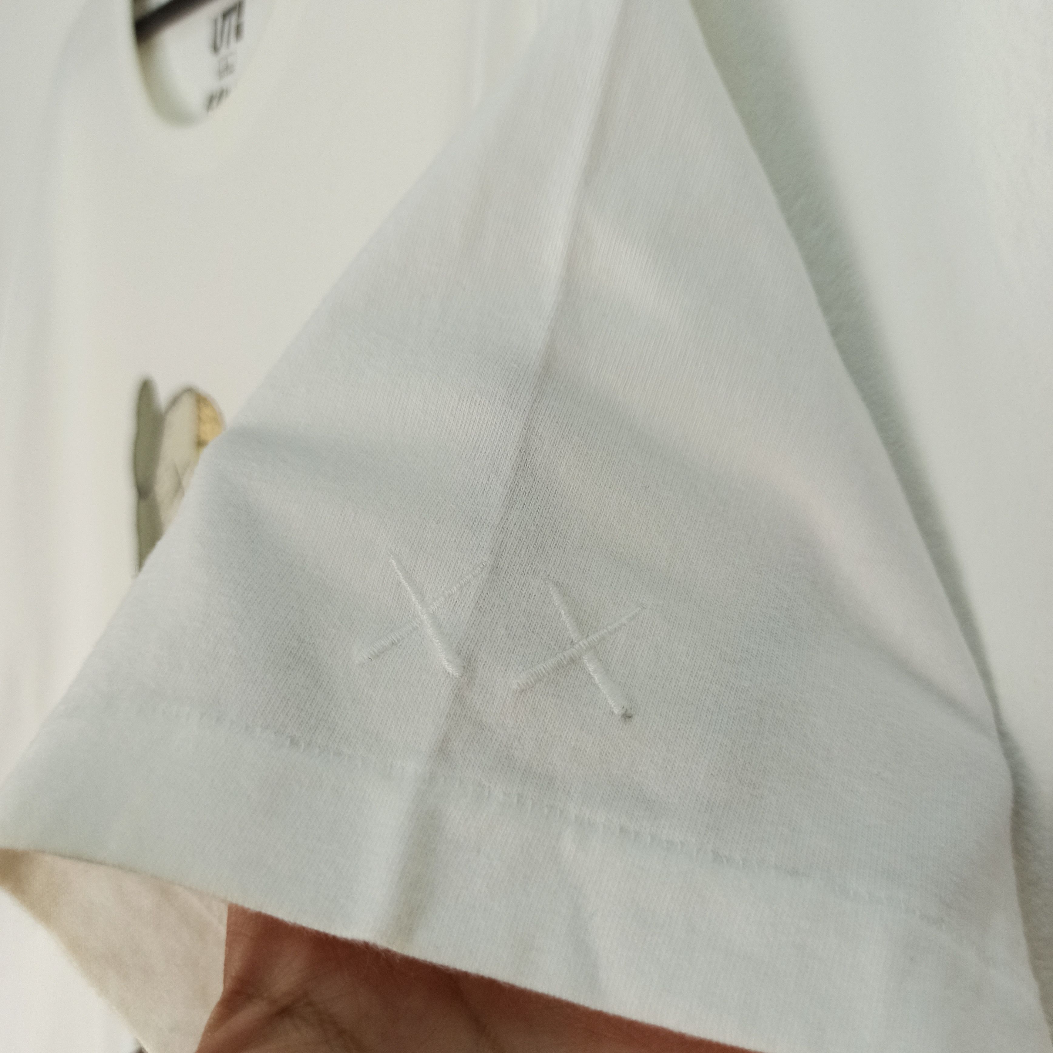 Kaws × Uniqlo 🔥STEALS🔥 Uniqlo x Kaws Flayed Tee White Size US L / EU 52-54 / 3 - 5 Thumbnail