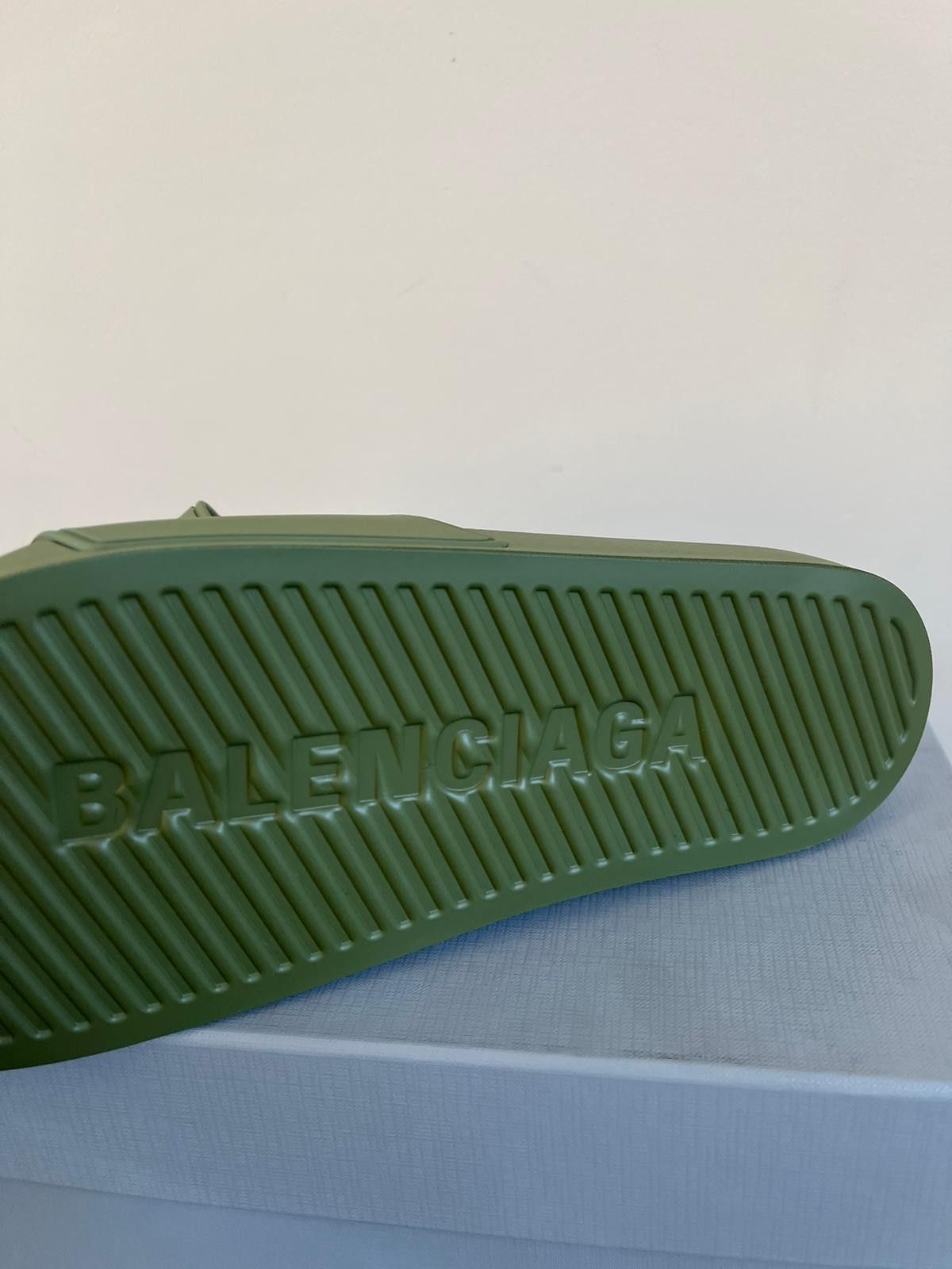 Balenciaga Pool Slide BB in Kaki / Black Size US 9 / EU 42 - 11 Thumbnail