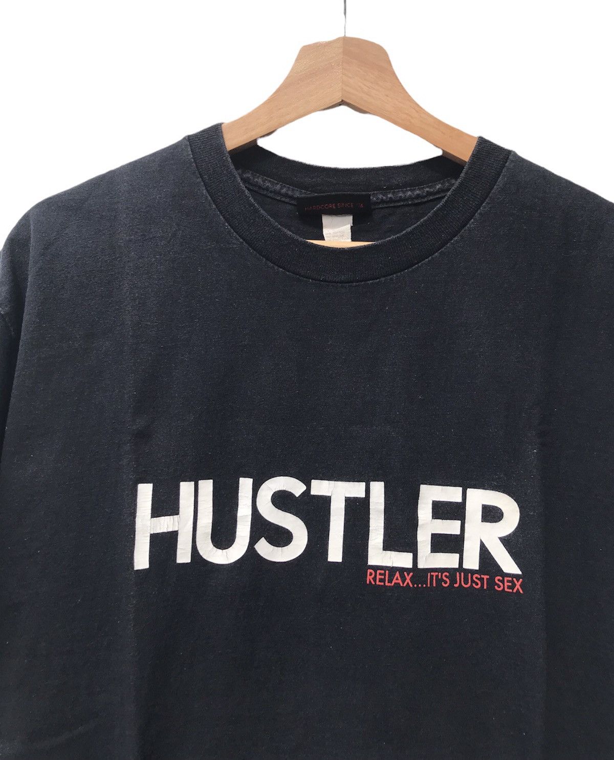 Vintage Vtg Official Hustler Magazine Hardcore Since ‘74 T Shirt Size US L / EU 52-54 / 3 - 3 Thumbnail