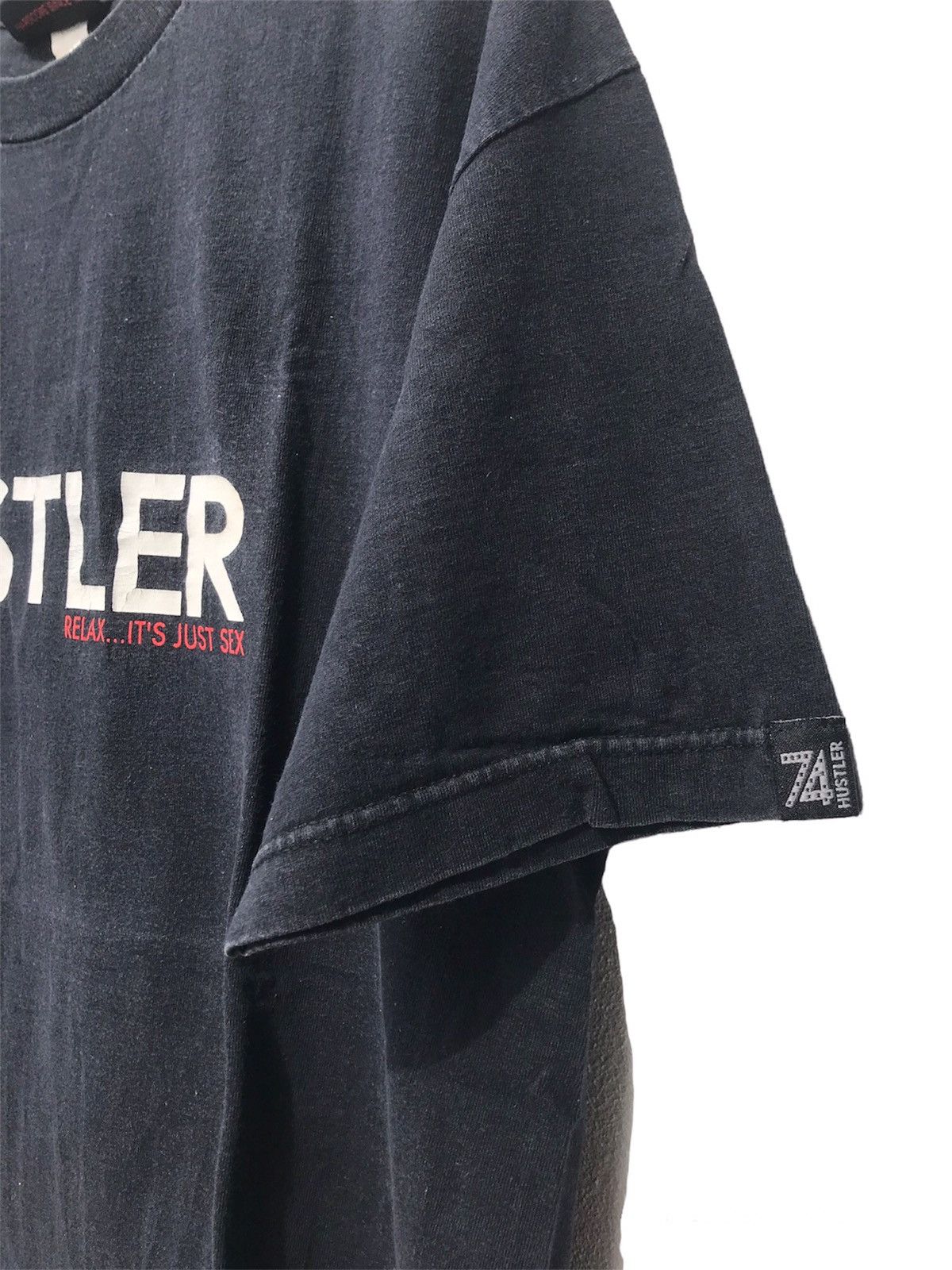 Vintage Vtg Official Hustler Magazine Hardcore Since ‘74 T Shirt Size US L / EU 52-54 / 3 - 4 Thumbnail