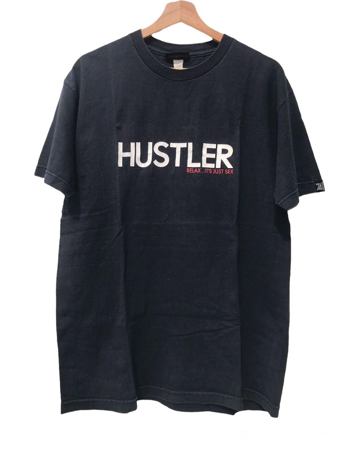 Vintage Vtg Official Hustler Magazine Hardcore Since ‘74 T Shirt Size US L / EU 52-54 / 3 - 1 Thumbnail