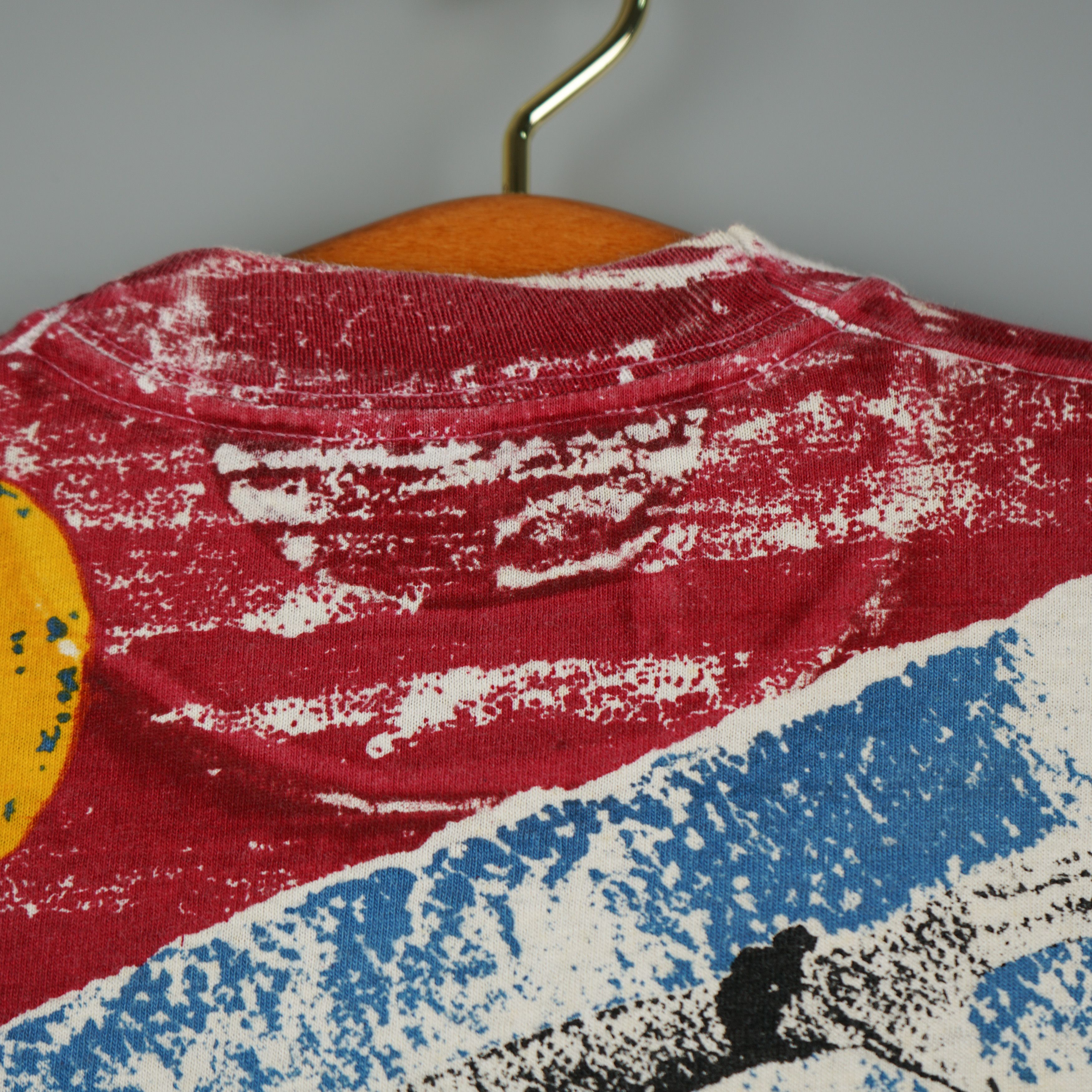 Vintage 1990s Surfing T-shirt All Over Print Size US M / EU 48-50 / 2 - 9 Thumbnail