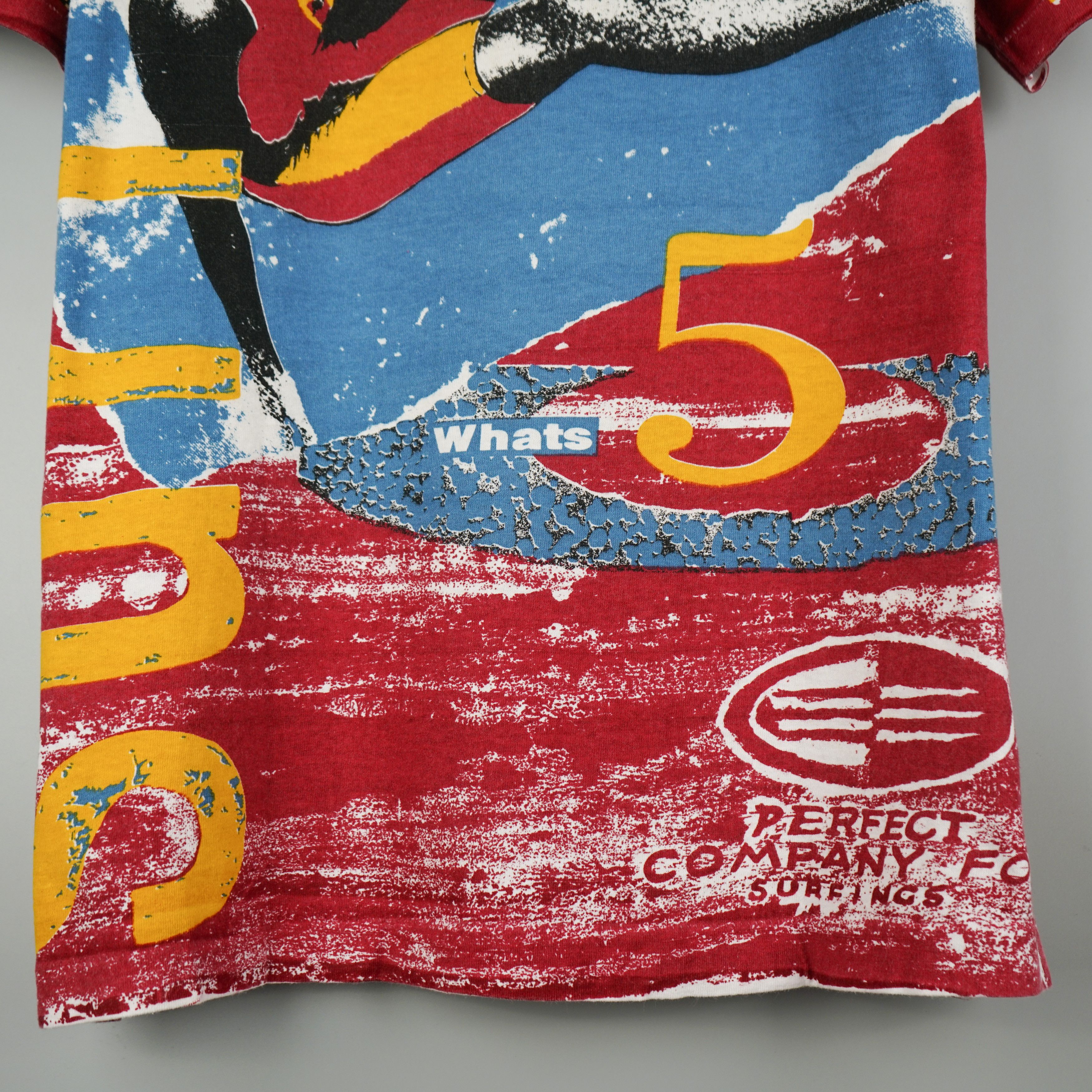 Vintage 1990s Surfing T-shirt All Over Print Size US M / EU 48-50 / 2 - 10 Thumbnail