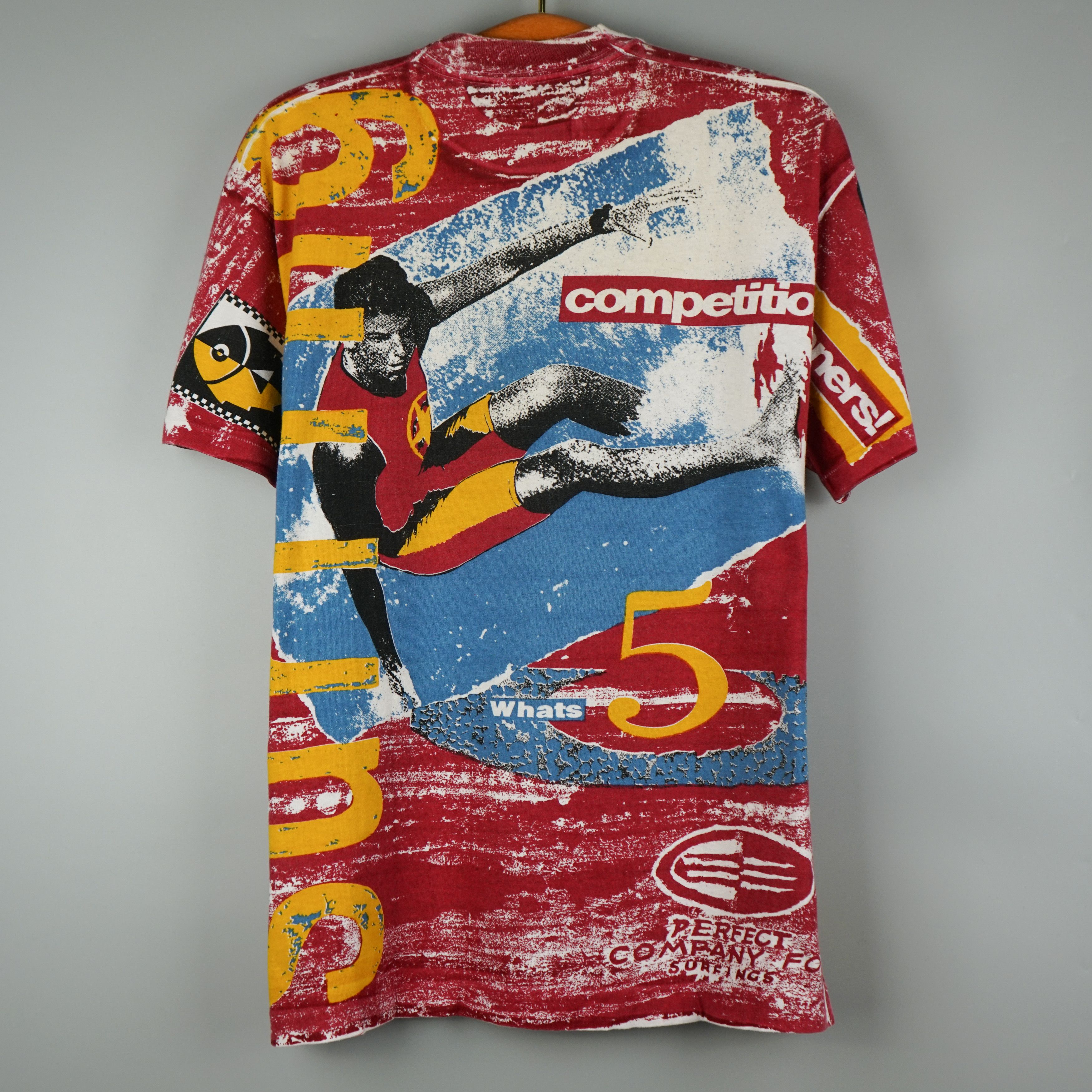 Vintage 1990s Surfing T-shirt All Over Print Size US M / EU 48-50 / 2 - 8 Thumbnail