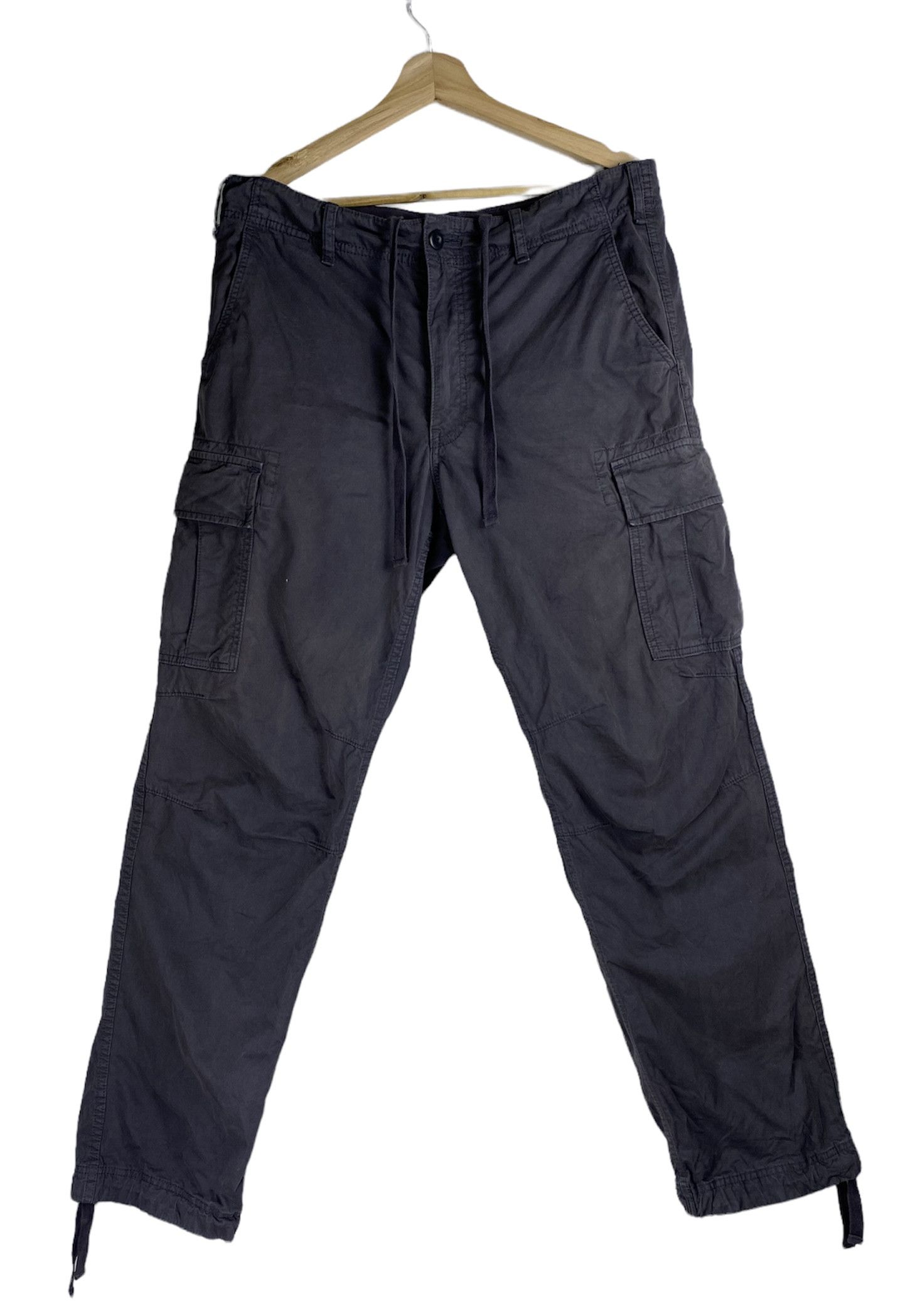Uniqlo GONE 🔥 Vintage Uniqlo Tactical Multi Pocket Cargo Pants Size US 34 / EU 50 - 1 Thumbnail