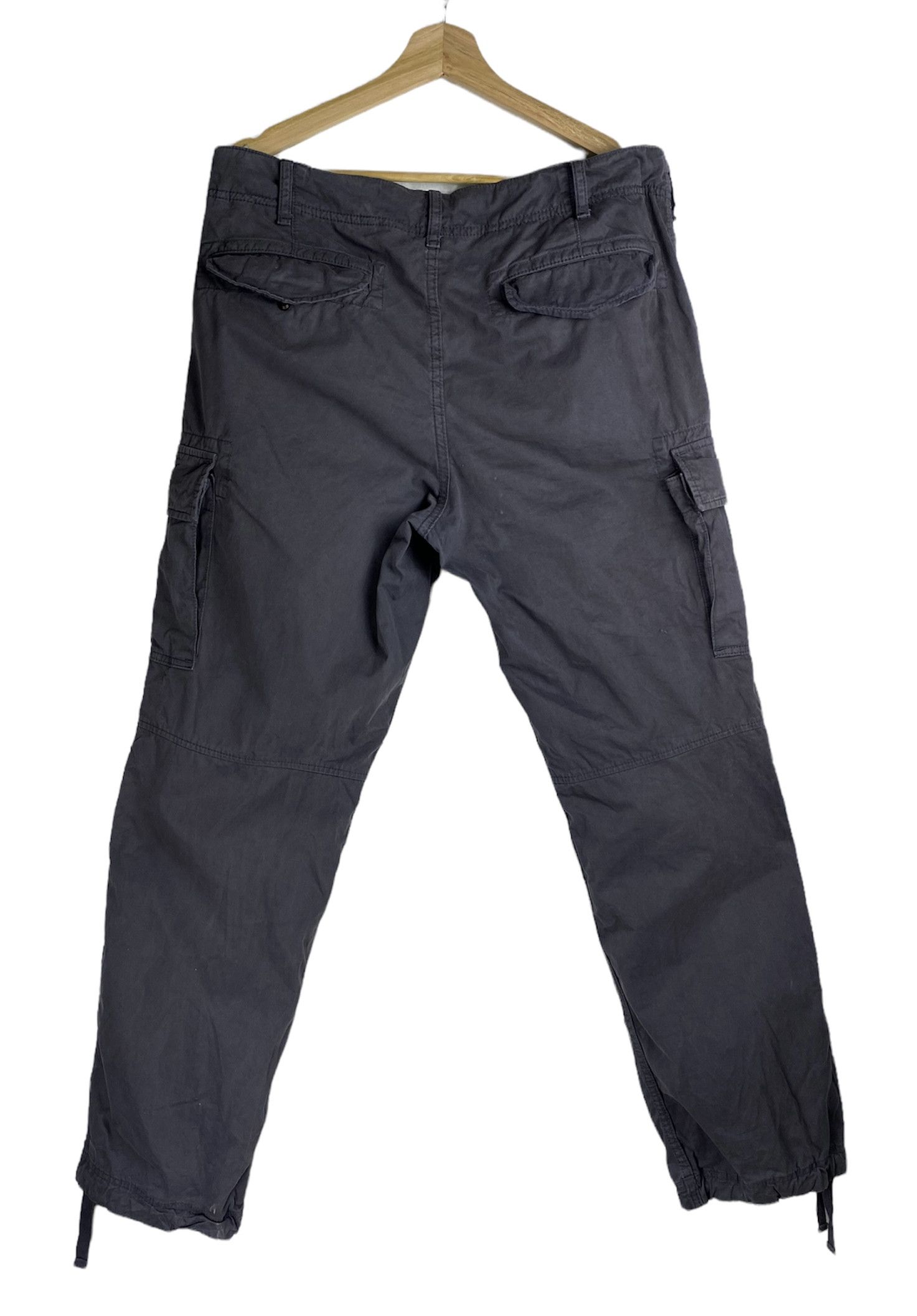 Uniqlo GONE 🔥 Vintage Uniqlo Tactical Multi Pocket Cargo Pants Size US 34 / EU 50 - 3 Thumbnail