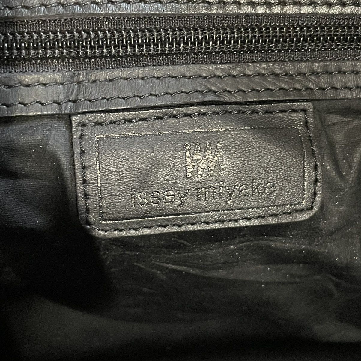 Issey Miyake Vintage Issey Miyake Travel bag Size ONE SIZE - 23 Thumbnail