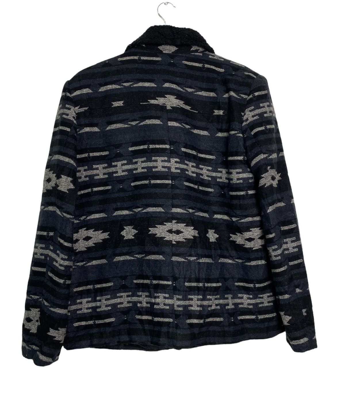 Forever 21 Vintage Native x Aztec Zipper Sweater By Love 21 Jacket Size US L / EU 52-54 / 3 - 5 Thumbnail