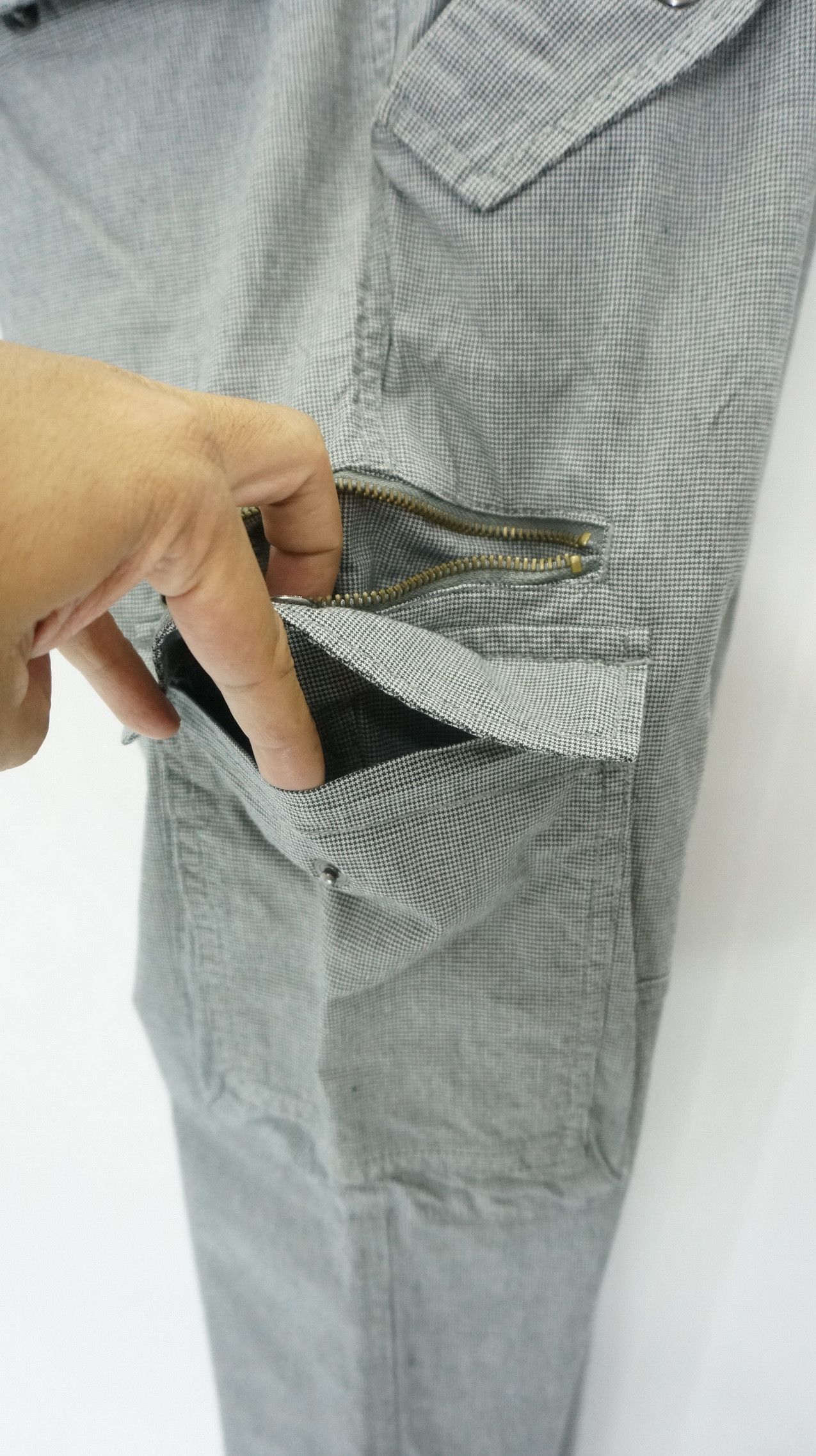 Japanese Brand ROOT THREE Low Rise Flare Leg Houndstooth Light Cargo Pants Size US 29 - 13 Thumbnail