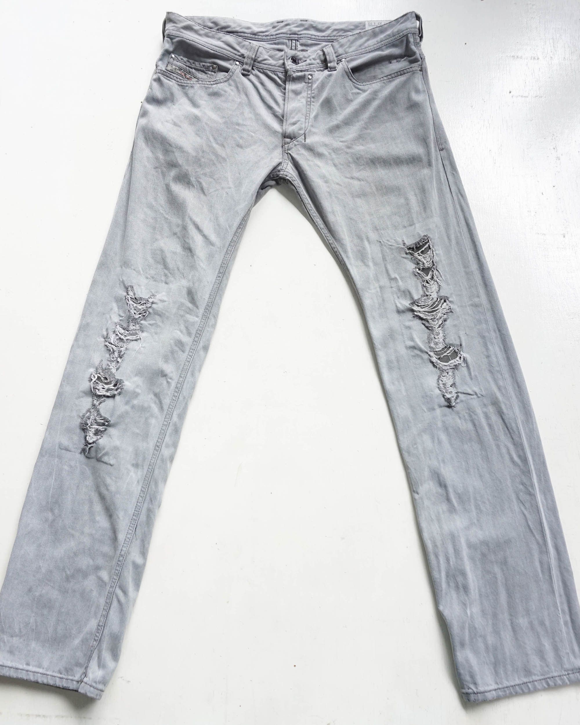 Diesel DIESEL Low Rise Ripped Grey Button Fly Jeans Size US 34 / EU 50 - 1 Thumbnail