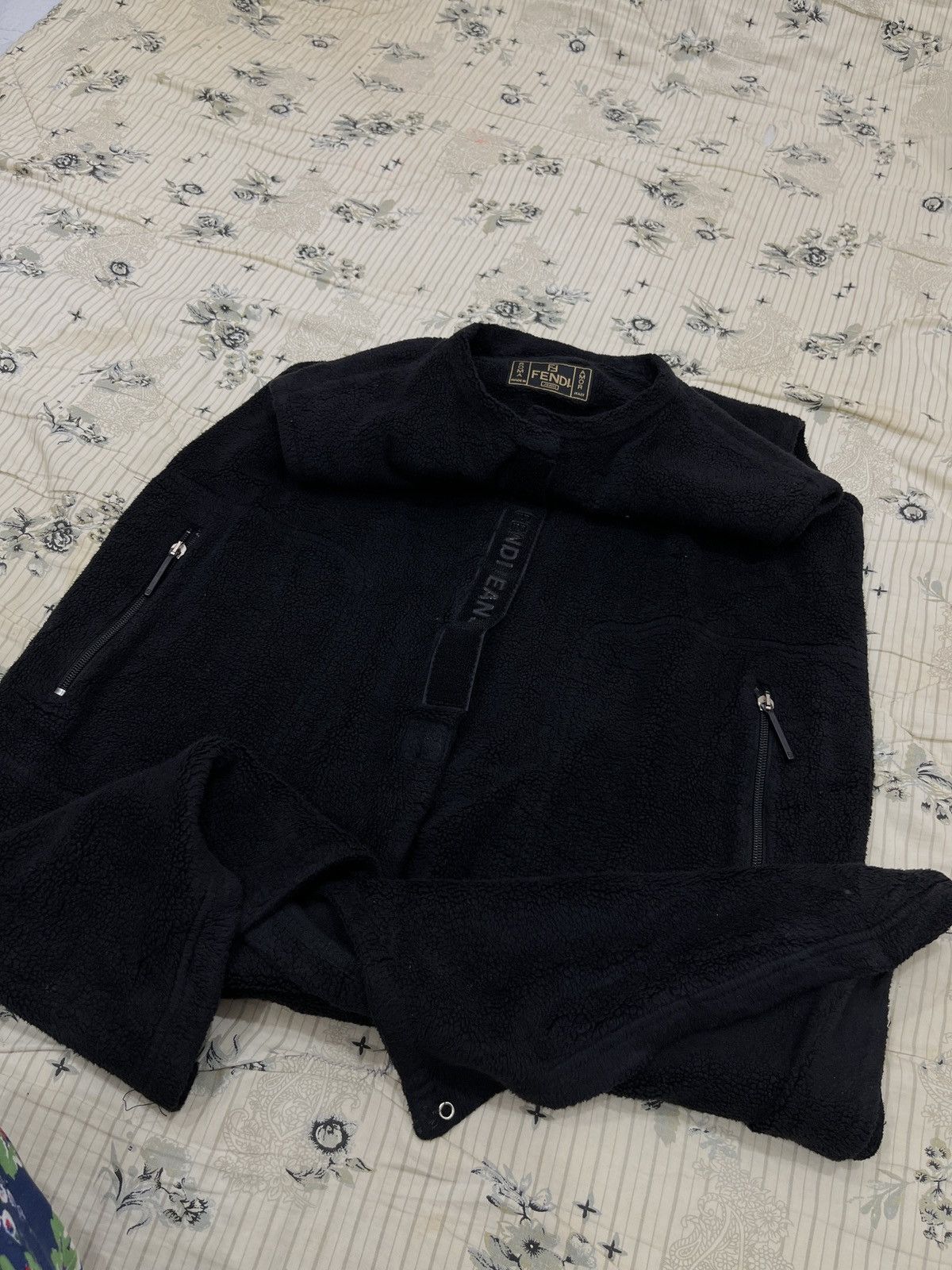 Fendi (Iiii). 🔥🔥FENDI SLEEVELESS VELCRO TAPE FLEECE JACKET Size S / US 4 / IT 40 - 13 Thumbnail