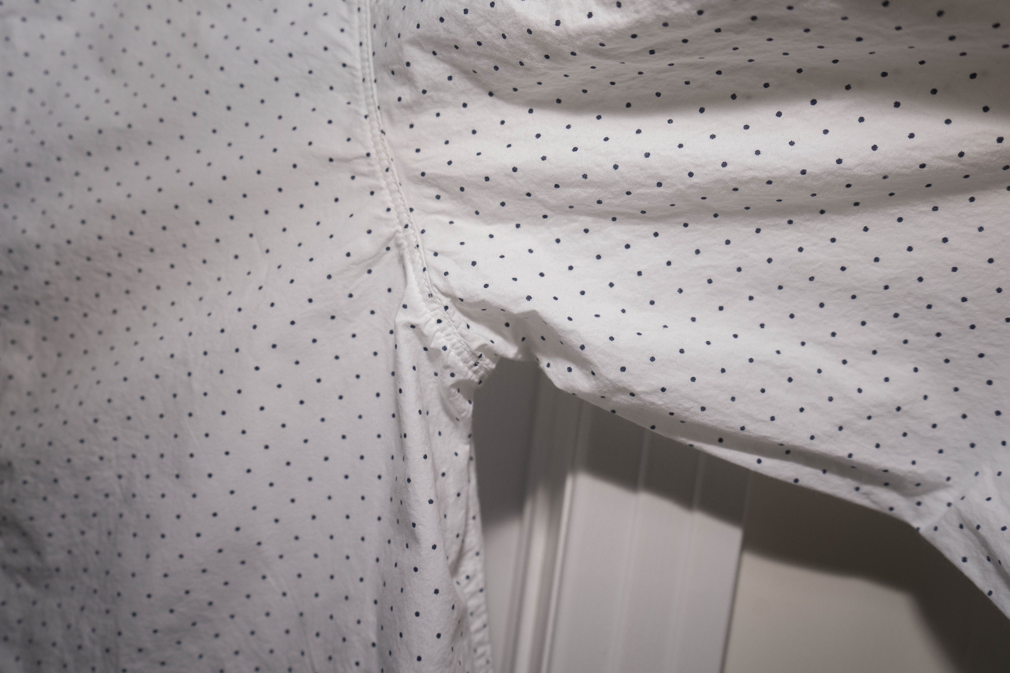 Guess Mini-Polka-Dot Poplin Button Up - Sz M Size US M / EU 48-50 / 2 - 21 Thumbnail
