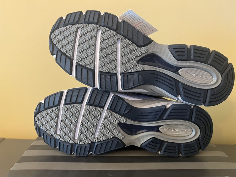 new balance 990v4 1982