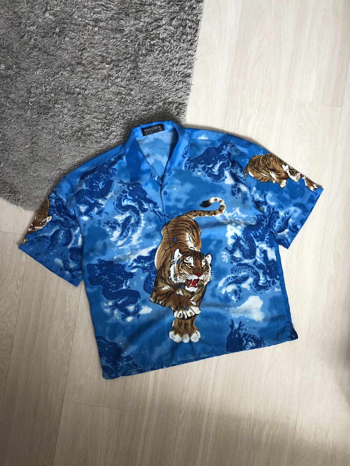 Japanese Brand × Vintage Vintage Japanese Style Tiger Dragon Print Short Sleeve Shirt Size US XXL / EU 58 / 5 - 1 Thumbnail