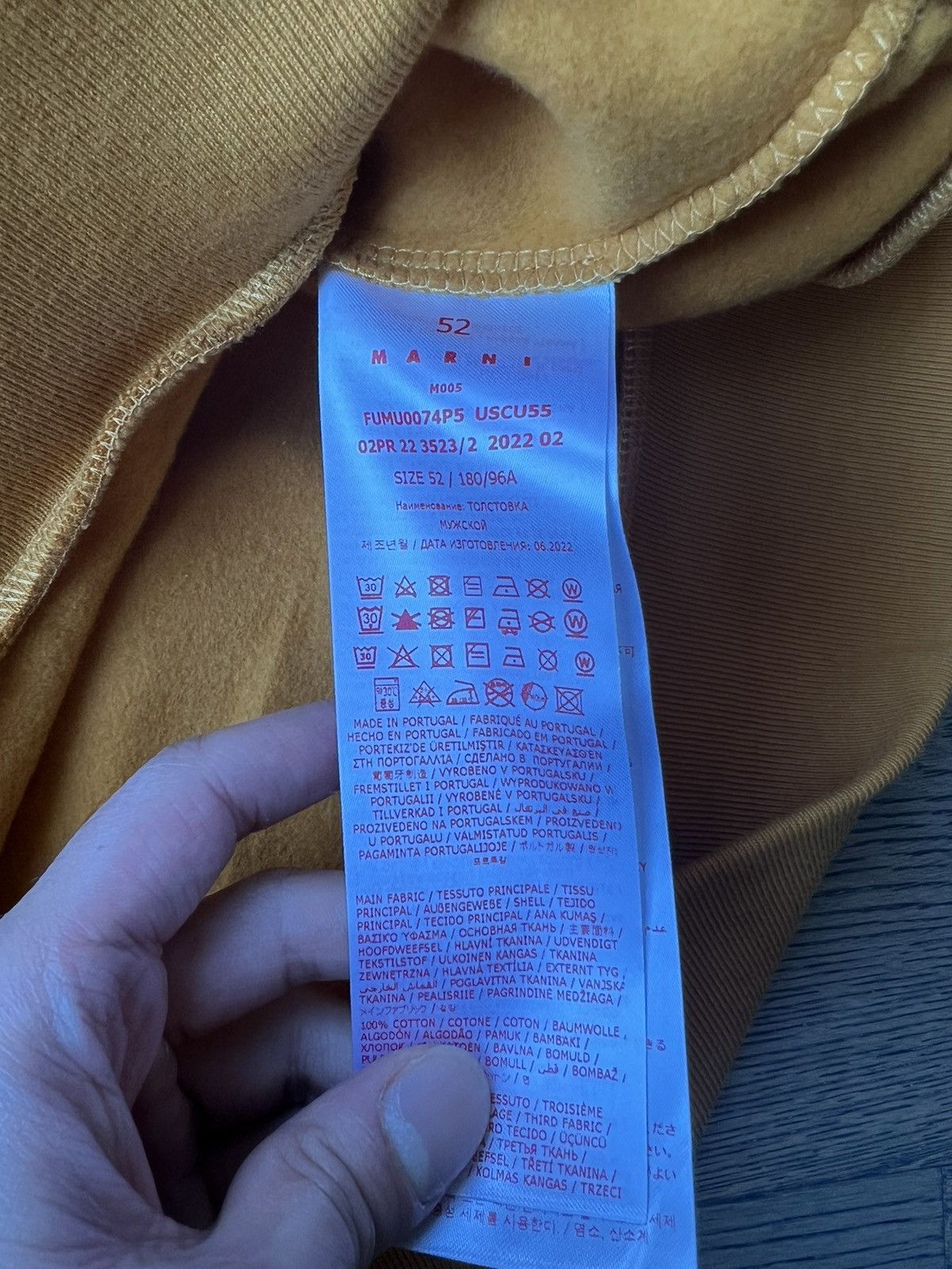 Marni FW22 Aplique Logo Sweatshirt in Sun Orange Size US L / EU 52-54 / 3 - 5 Thumbnail