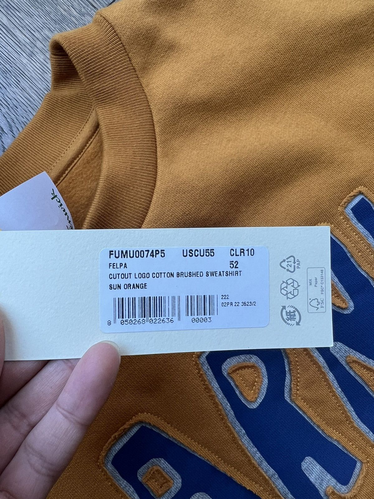 Marni FW22 Aplique Logo Sweatshirt in Sun Orange Size US L / EU 52-54 / 3 - 4 Thumbnail