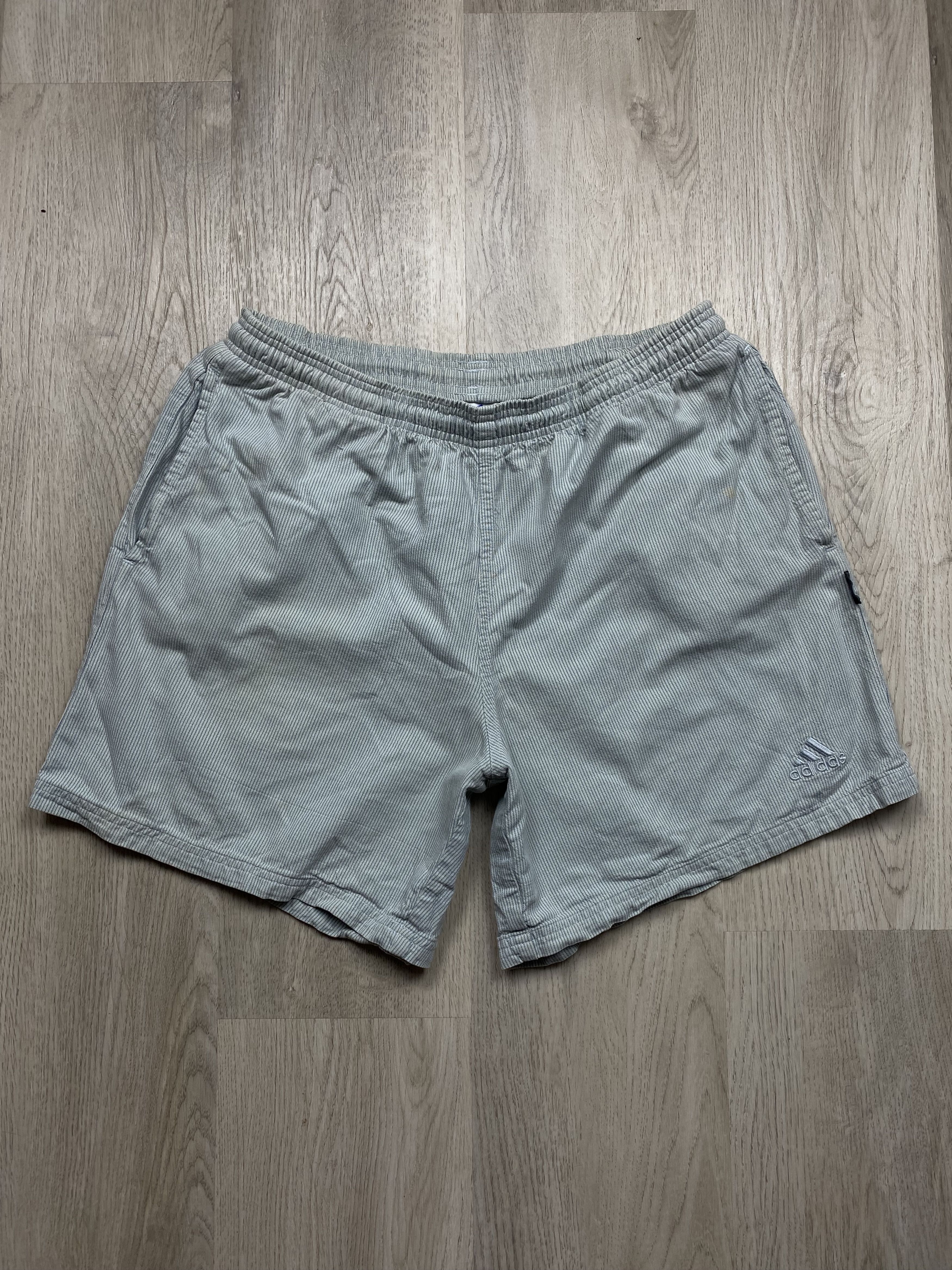 Adidas Adidas 90s Vintage Mens Cotton Shorts Size US 32 / EU 48 - 1 Thumbnail