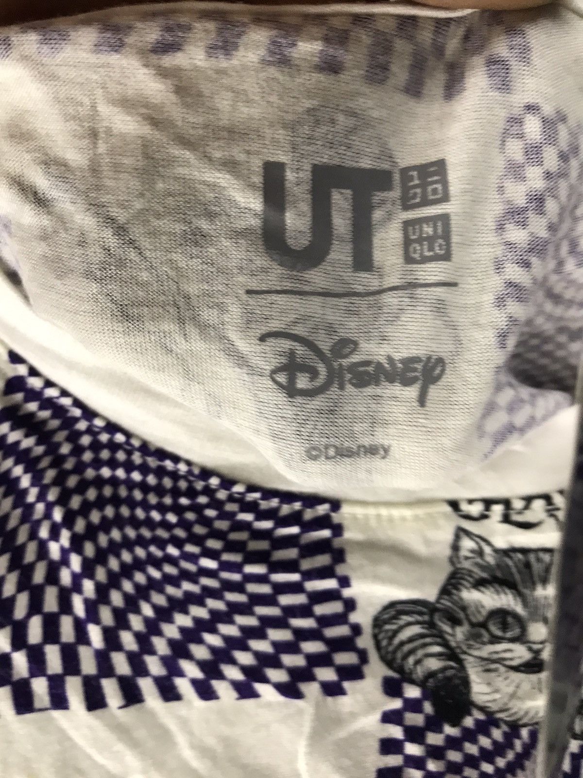 Disney × Uniqlo Fullprint tee Alice x ut new with tag Size US M / EU 48-50 / 2 - 3 Thumbnail