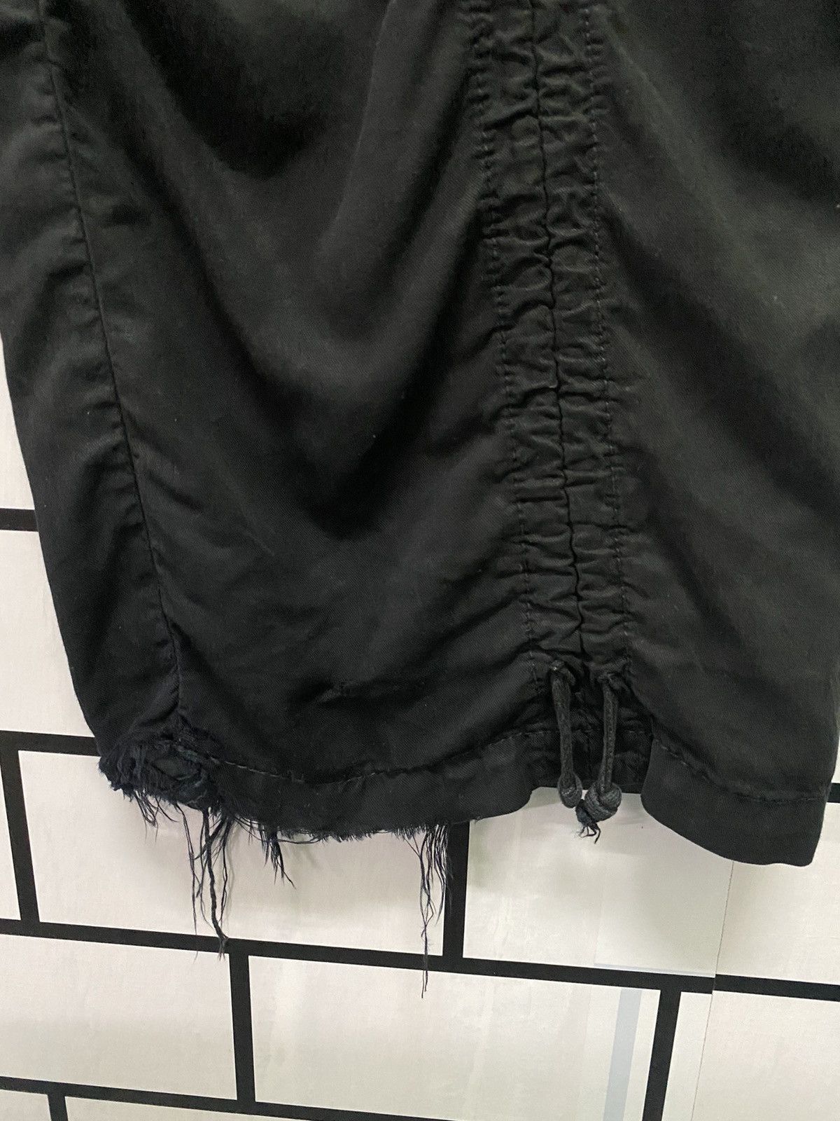 Designer × Guess CARGO GUESS MULTIPOCKET LOW RISE NYLON PANTS Size US 34 / EU 50 - 20 Thumbnail