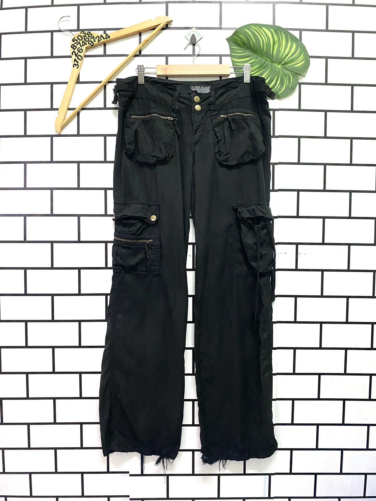 Designer × Guess CARGO GUESS MULTIPOCKET LOW RISE NYLON PANTS Size US 34 / EU 50 - 1 Thumbnail