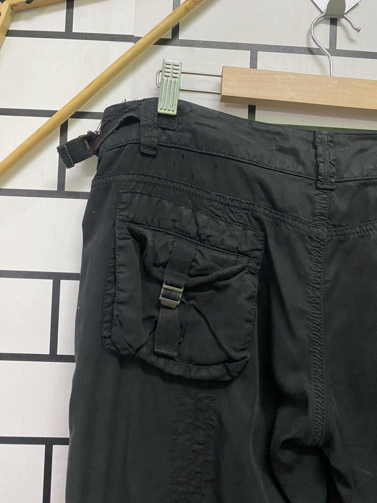 Designer × Guess CARGO GUESS MULTIPOCKET LOW RISE NYLON PANTS Size US 34 / EU 50 - 13 Thumbnail